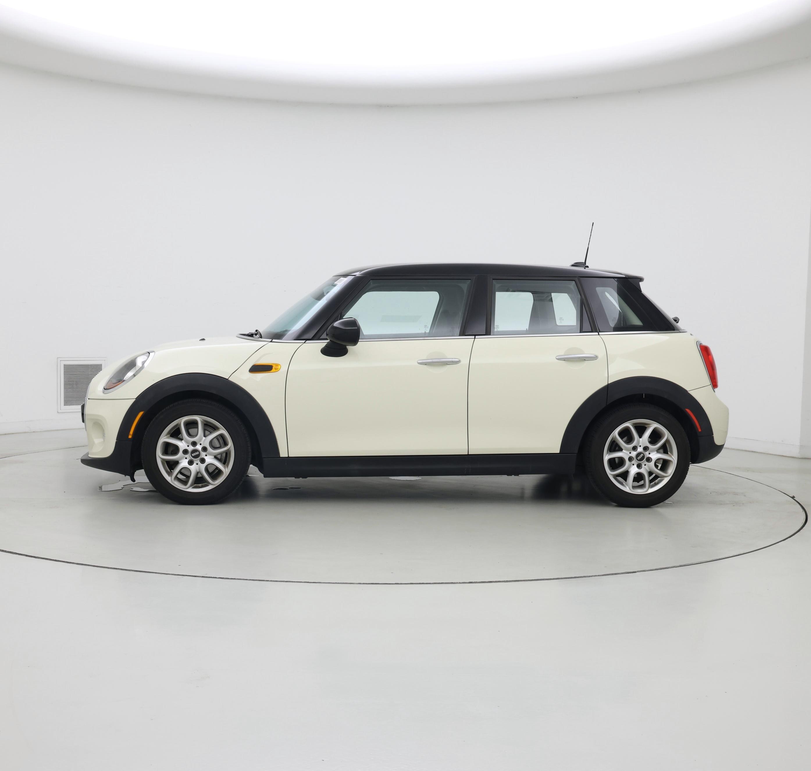 Thumbnail: 2018 MINI Cooper Hardtop - 3