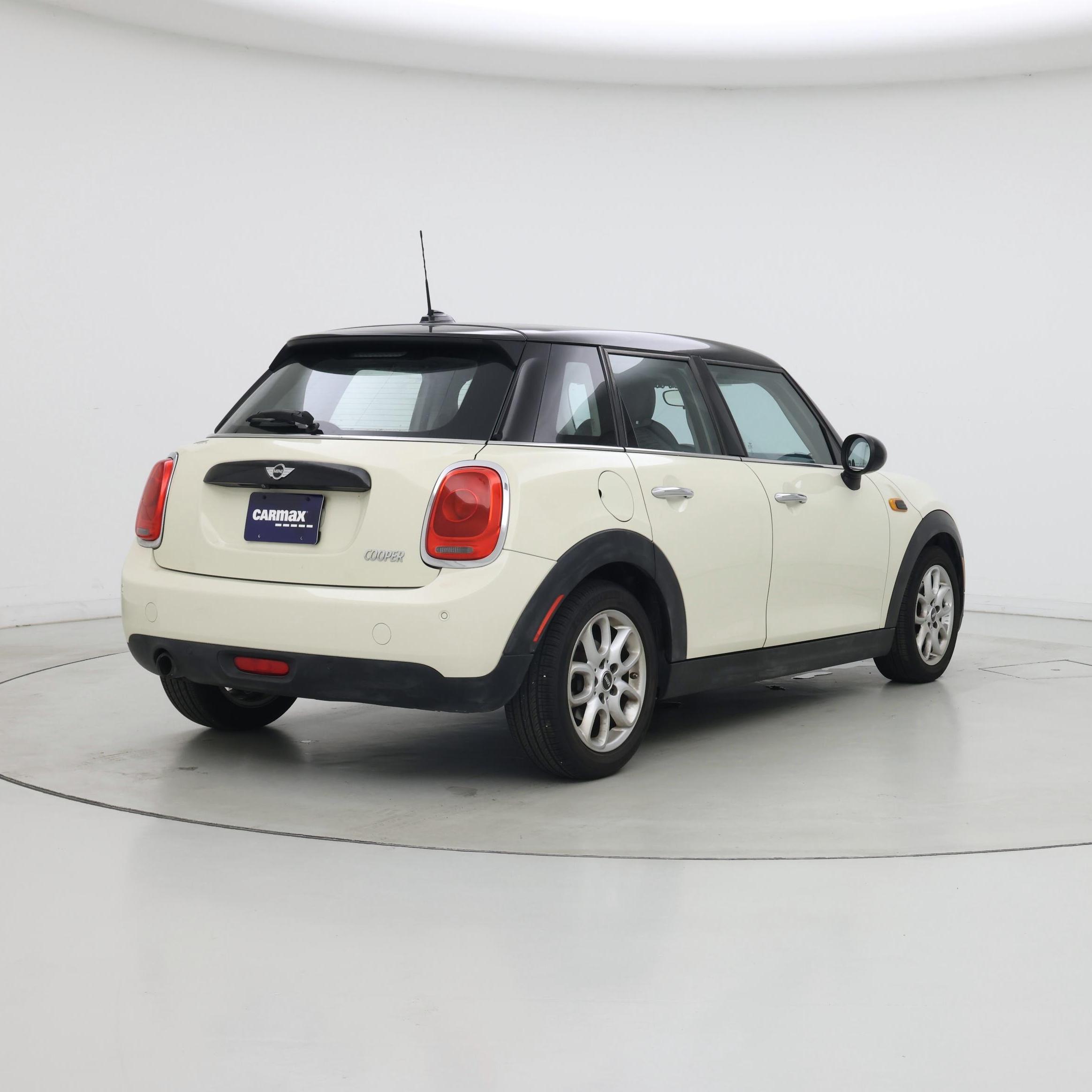 Thumbnail: 2018 MINI Cooper Hardtop - 8