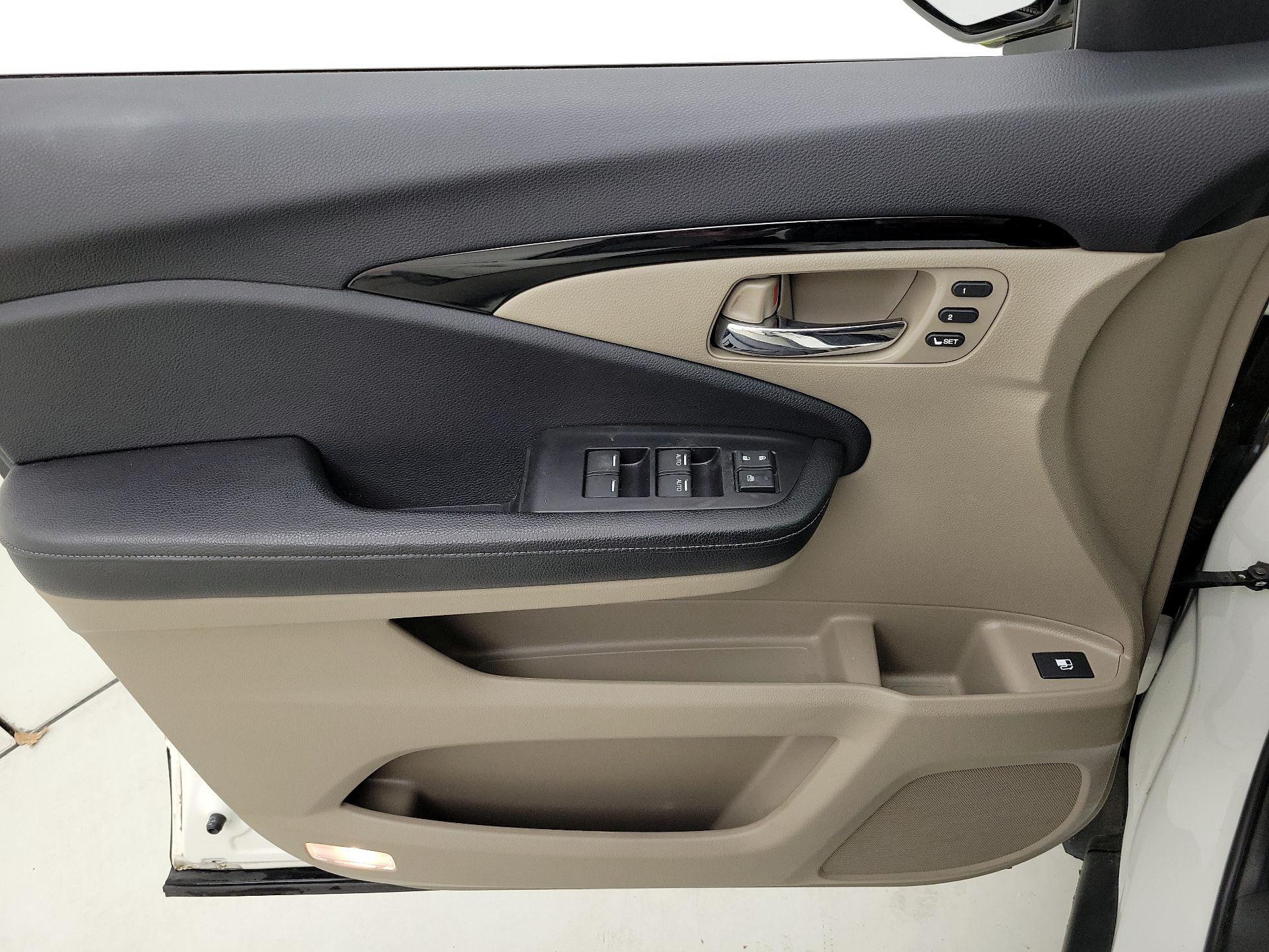 Thumbnail: 2018 Honda Ridgeline - 12