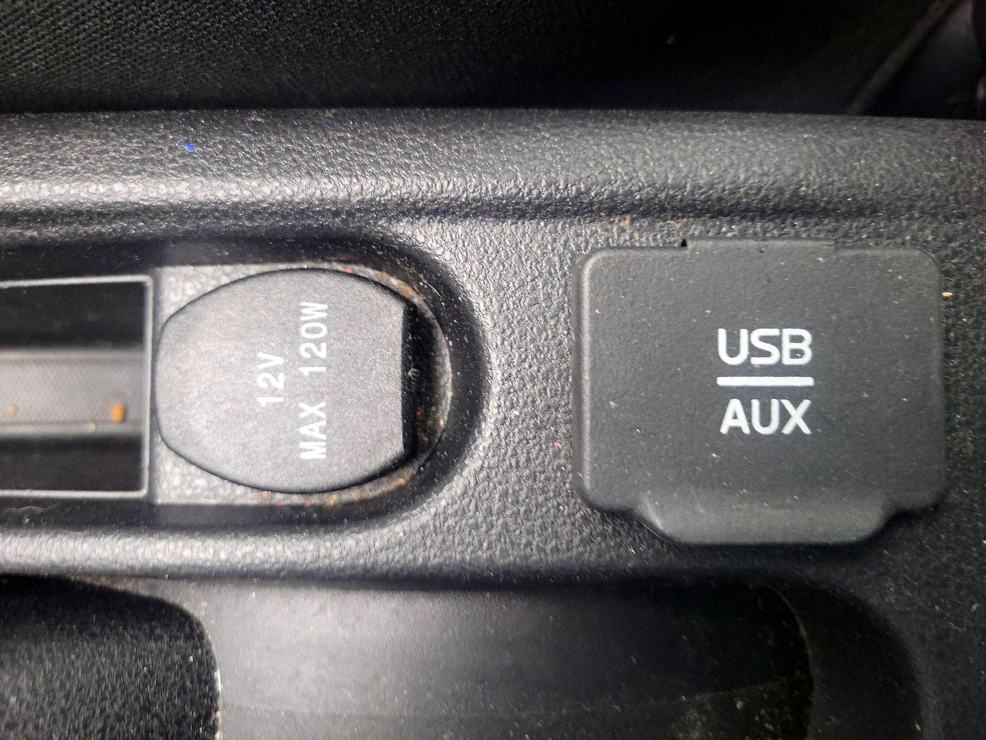 Thumbnail: 2015 Nissan Versa - 17