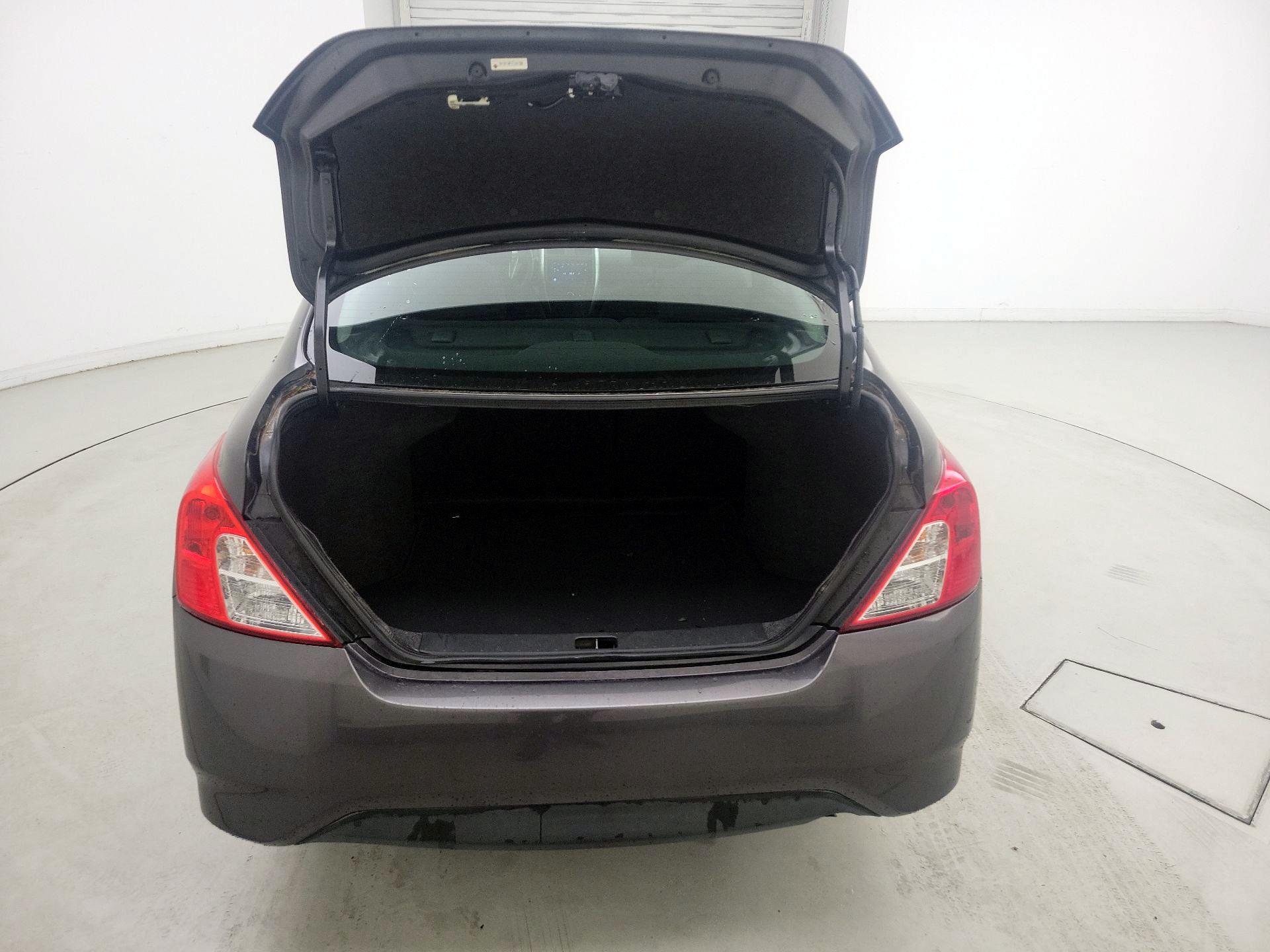 Thumbnail: 2015 Nissan Versa - 19