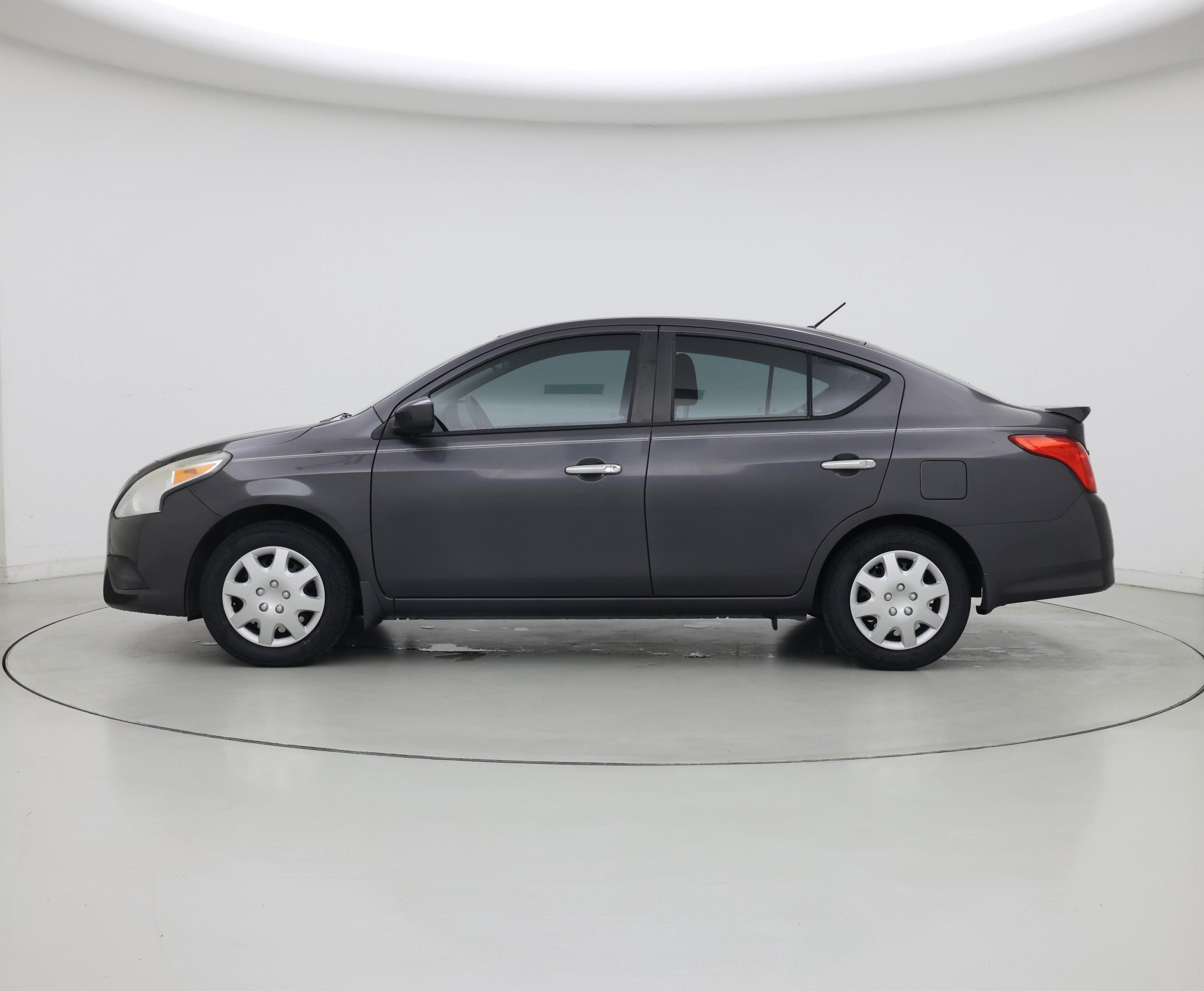 Thumbnail: 2015 Nissan Versa - 3