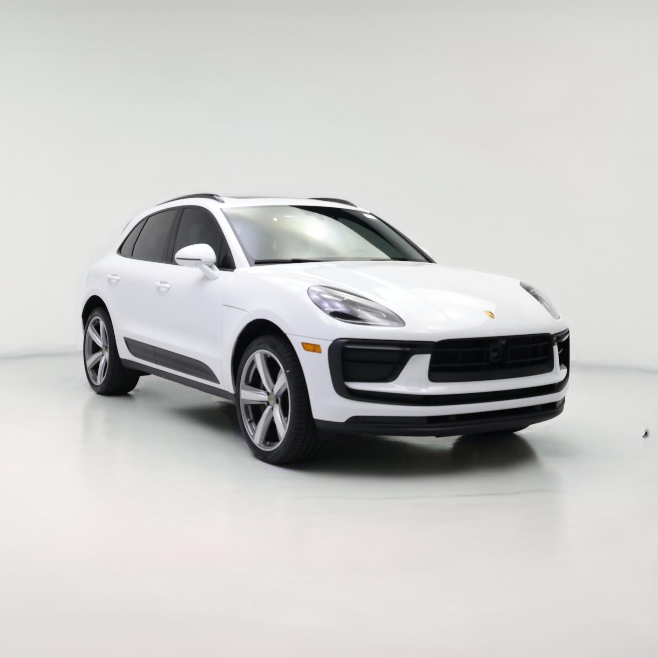 Thumbnail: 2023 Porsche Macan - 1