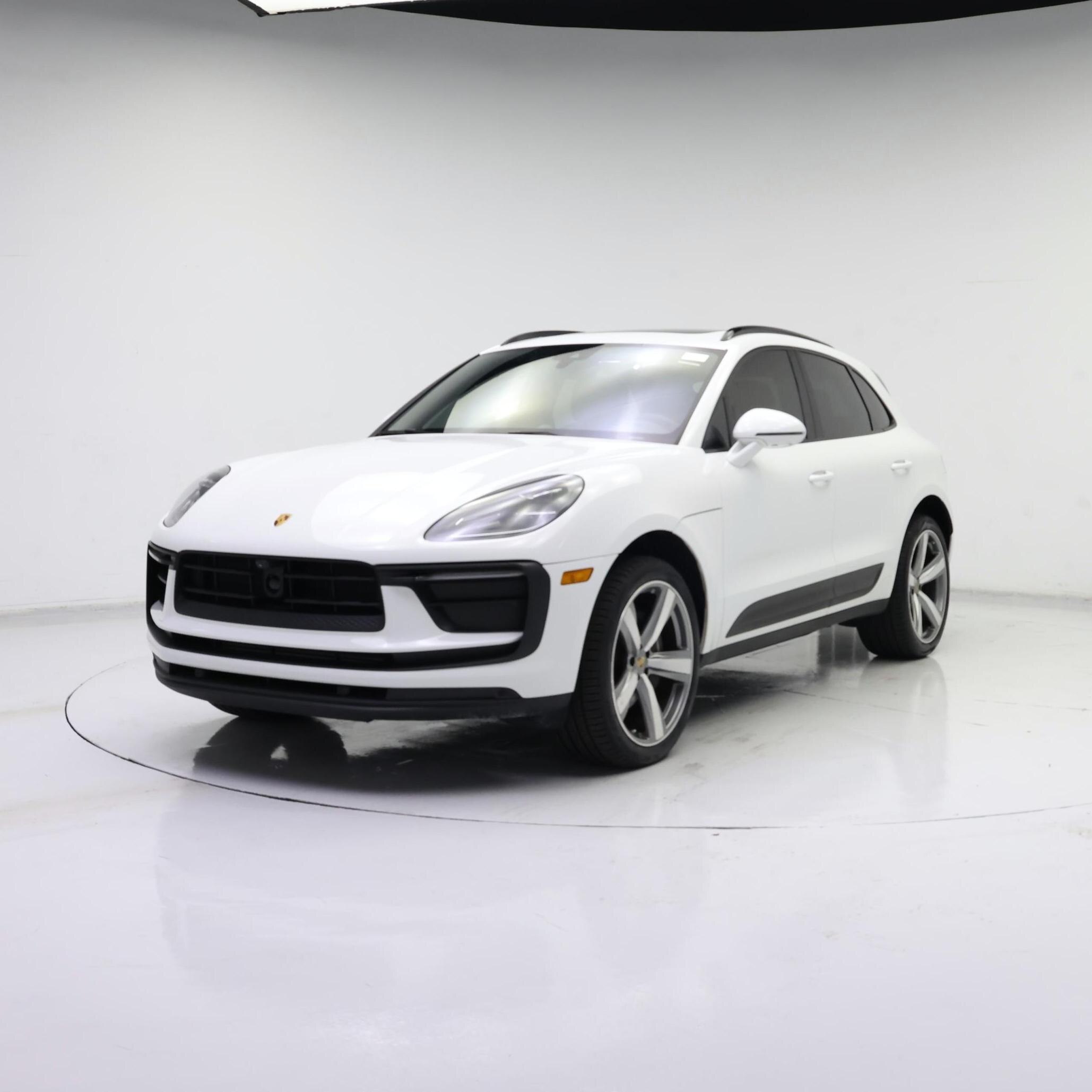 Thumbnail: 2023 Porsche Macan - 4