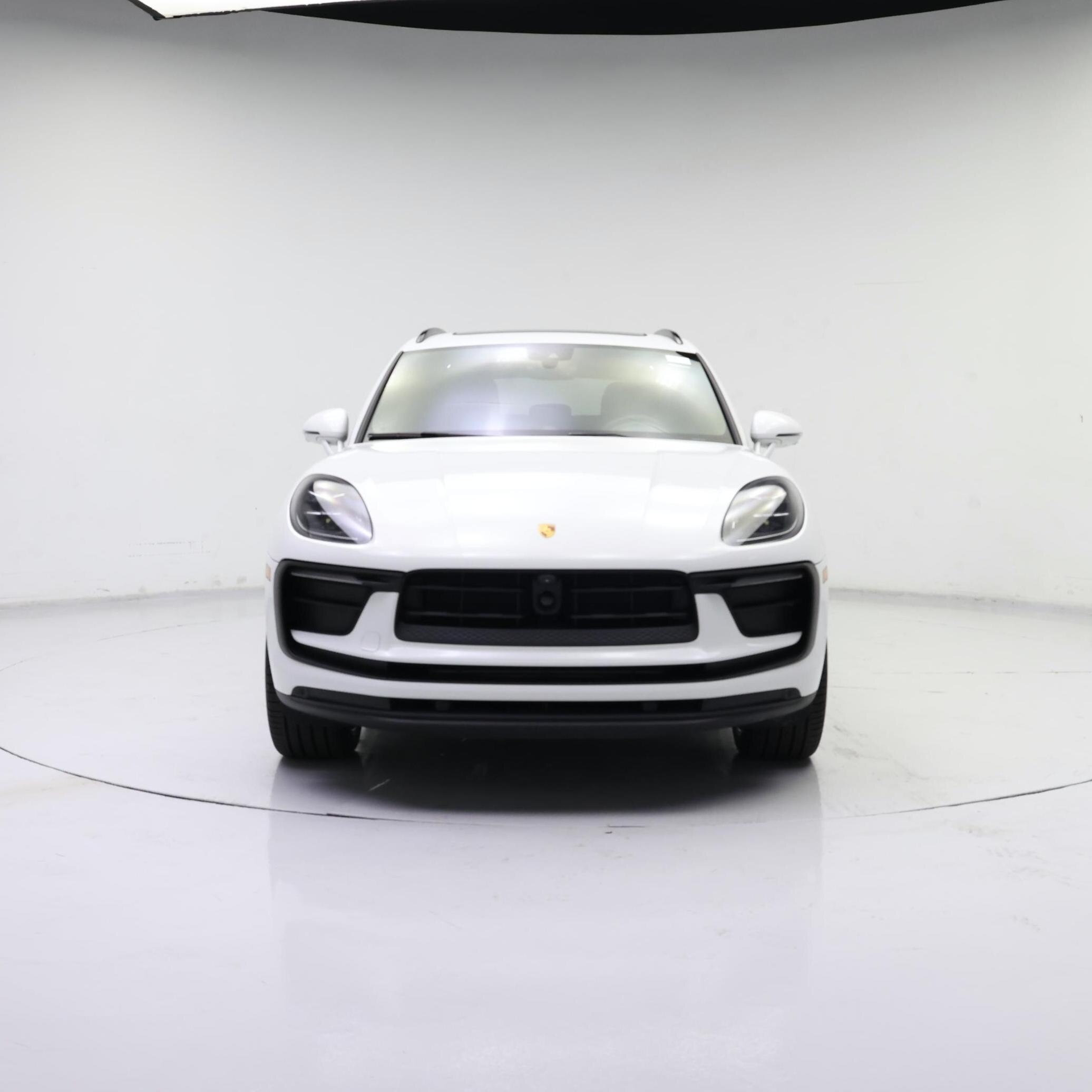 Thumbnail: 2023 Porsche Macan - 5