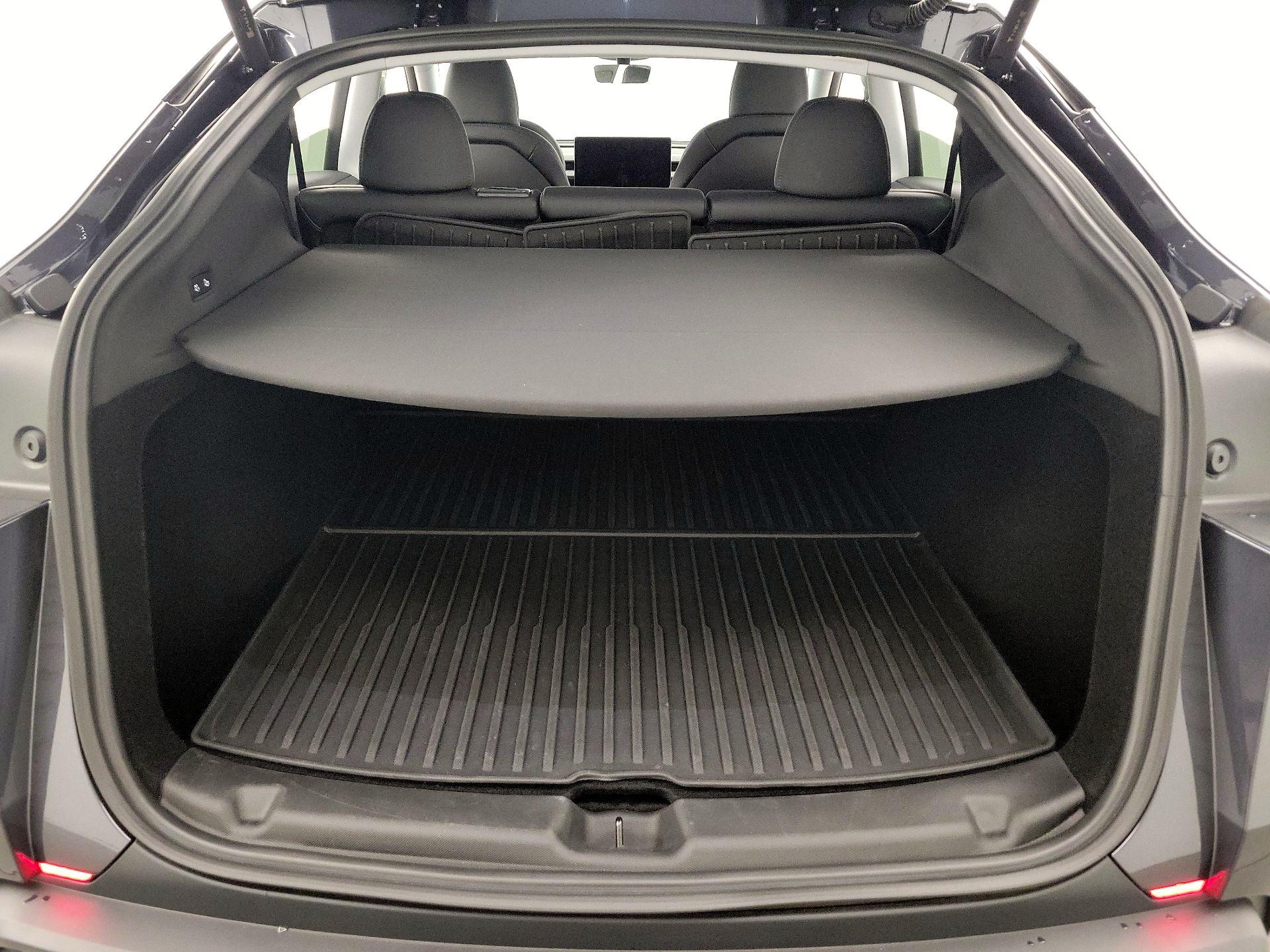 Thumbnail: 2026 Tesla Model Y - 19