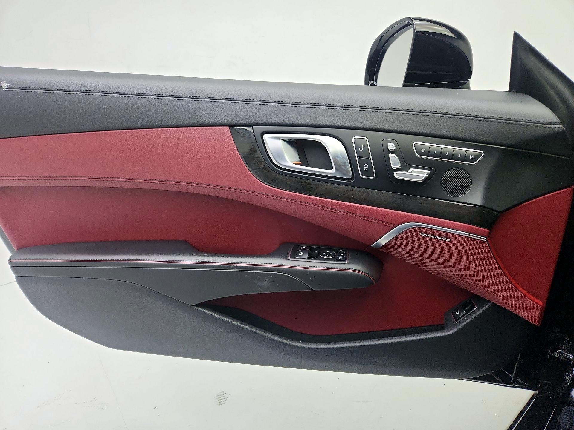 Thumbnail: 2015 Mercedes-Benz SL-Class - 12