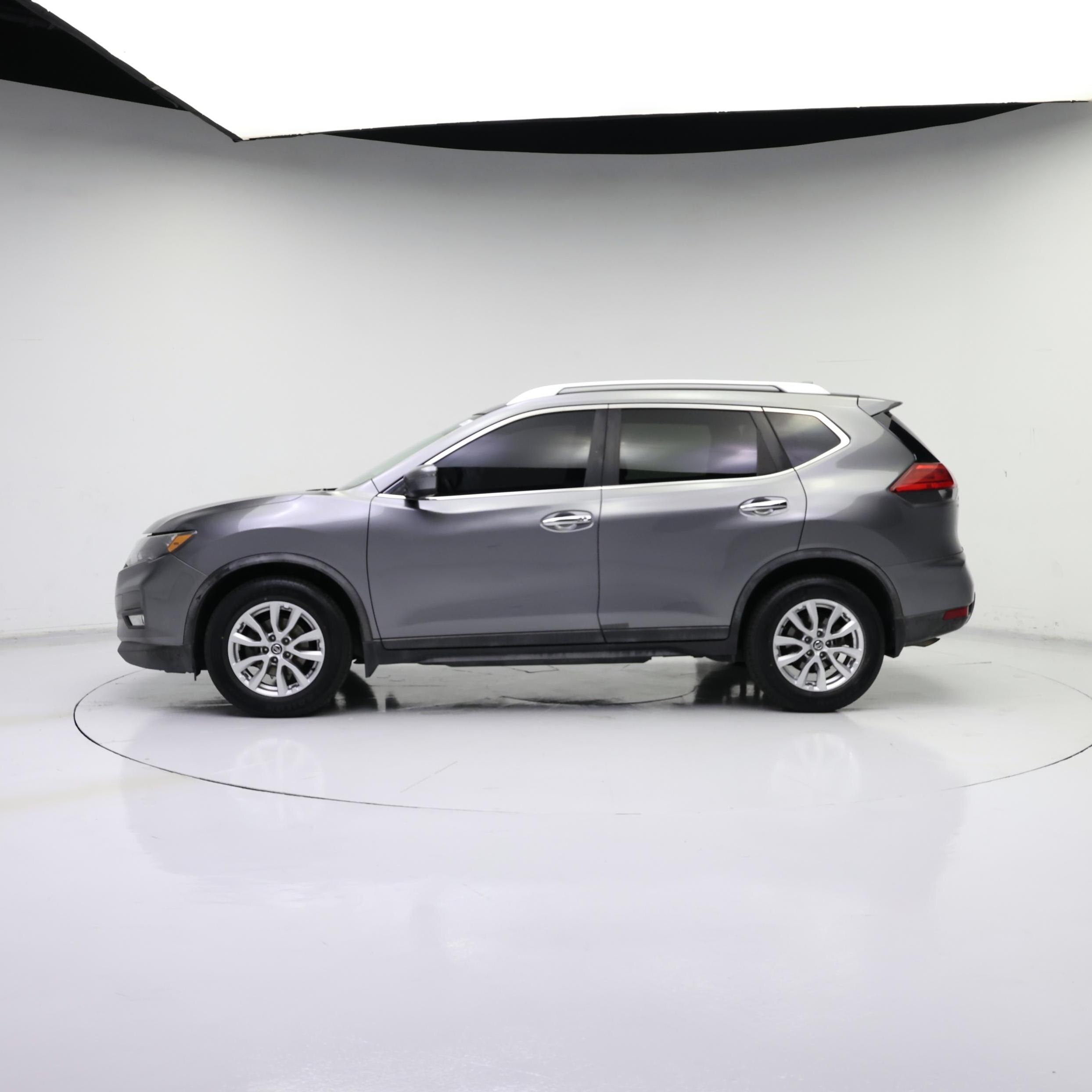 Thumbnail: 2017 Nissan Rogue - 3