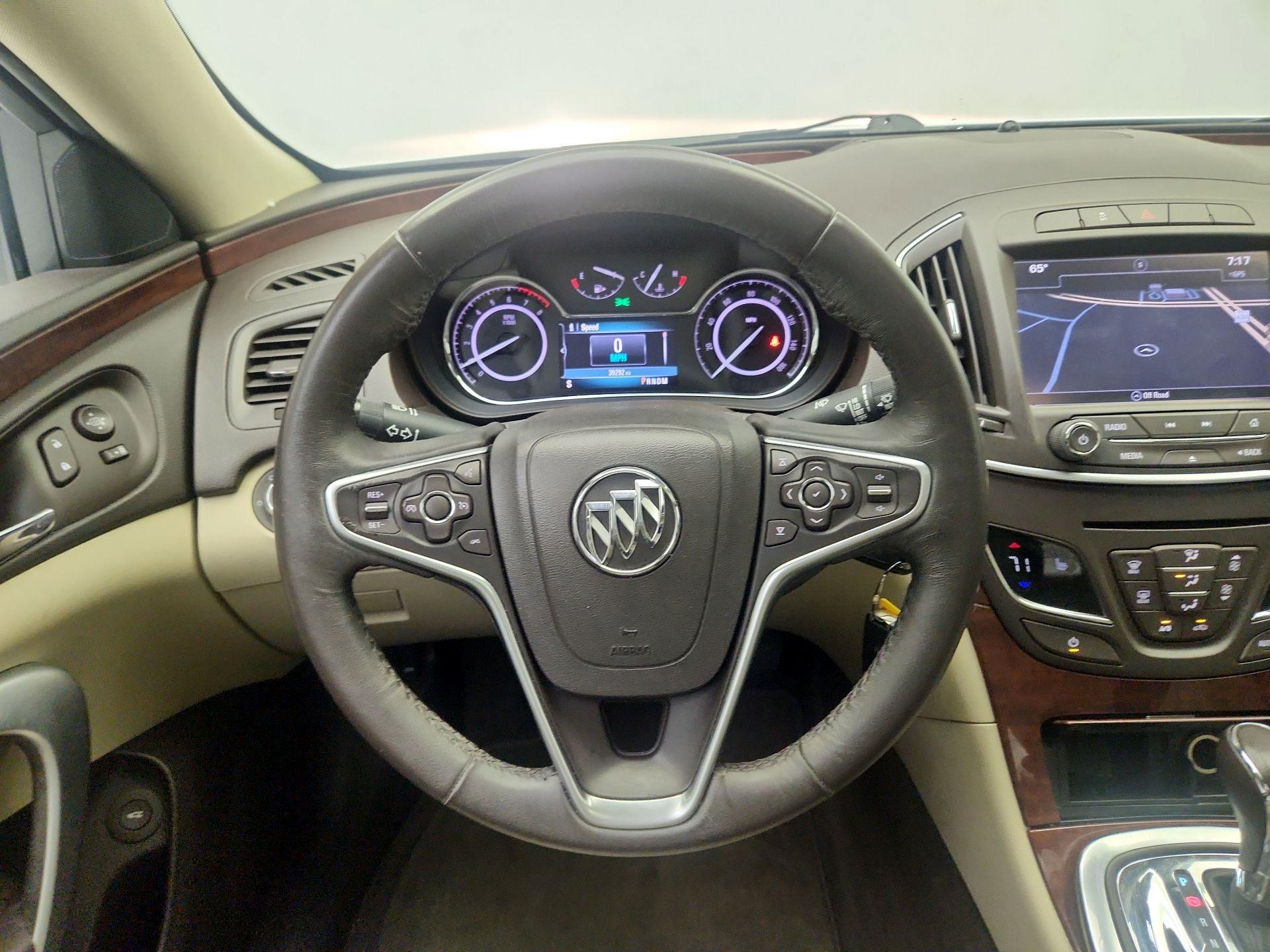 Thumbnail: 2016 Buick Regal - 10