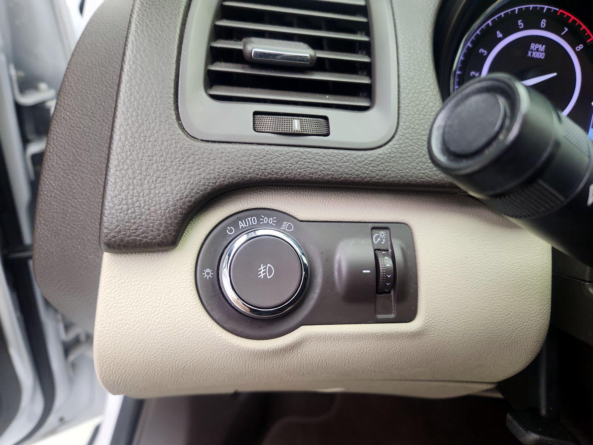 Thumbnail: 2016 Buick Regal - 13