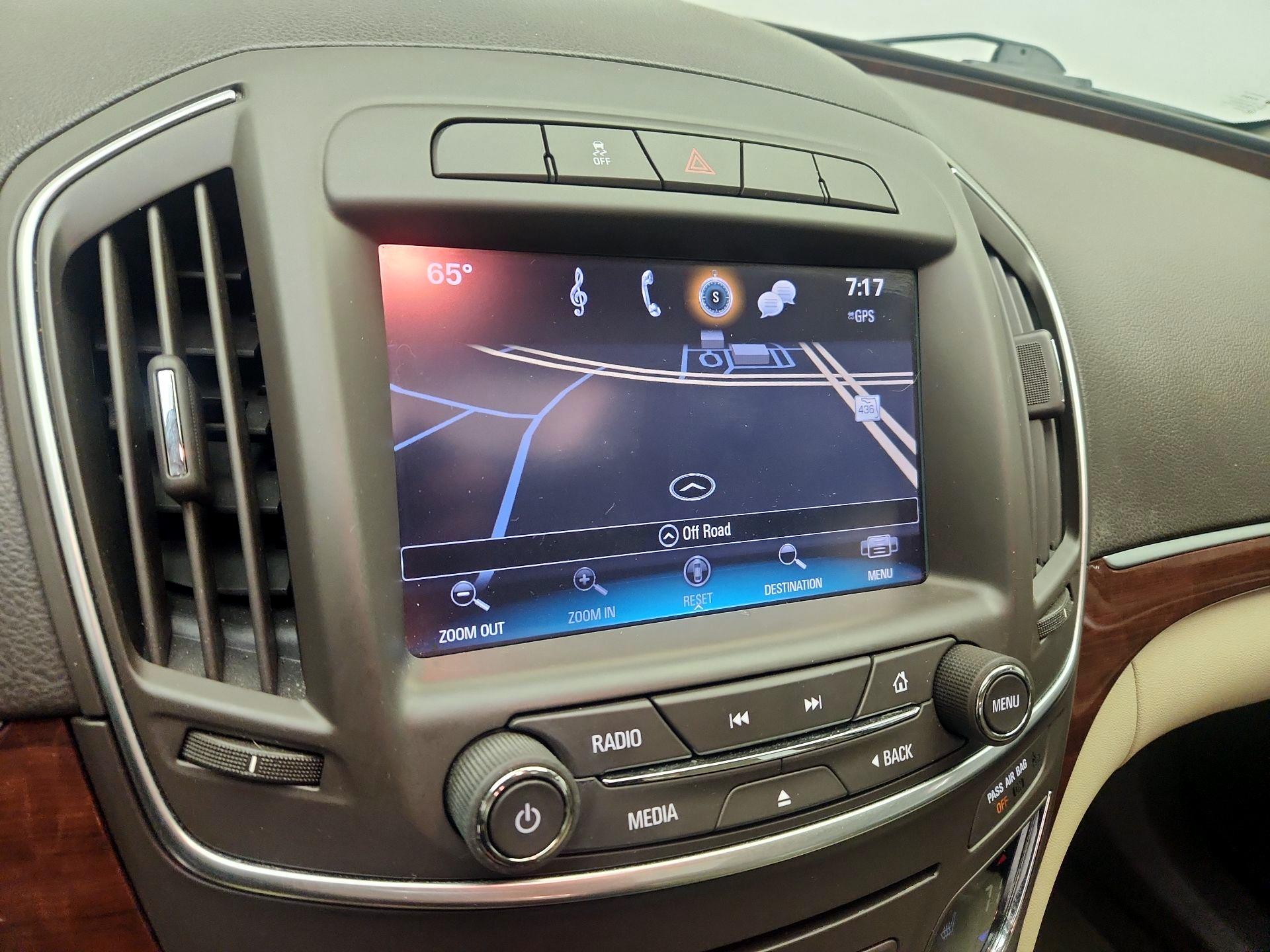 Thumbnail: 2016 Buick Regal - 14