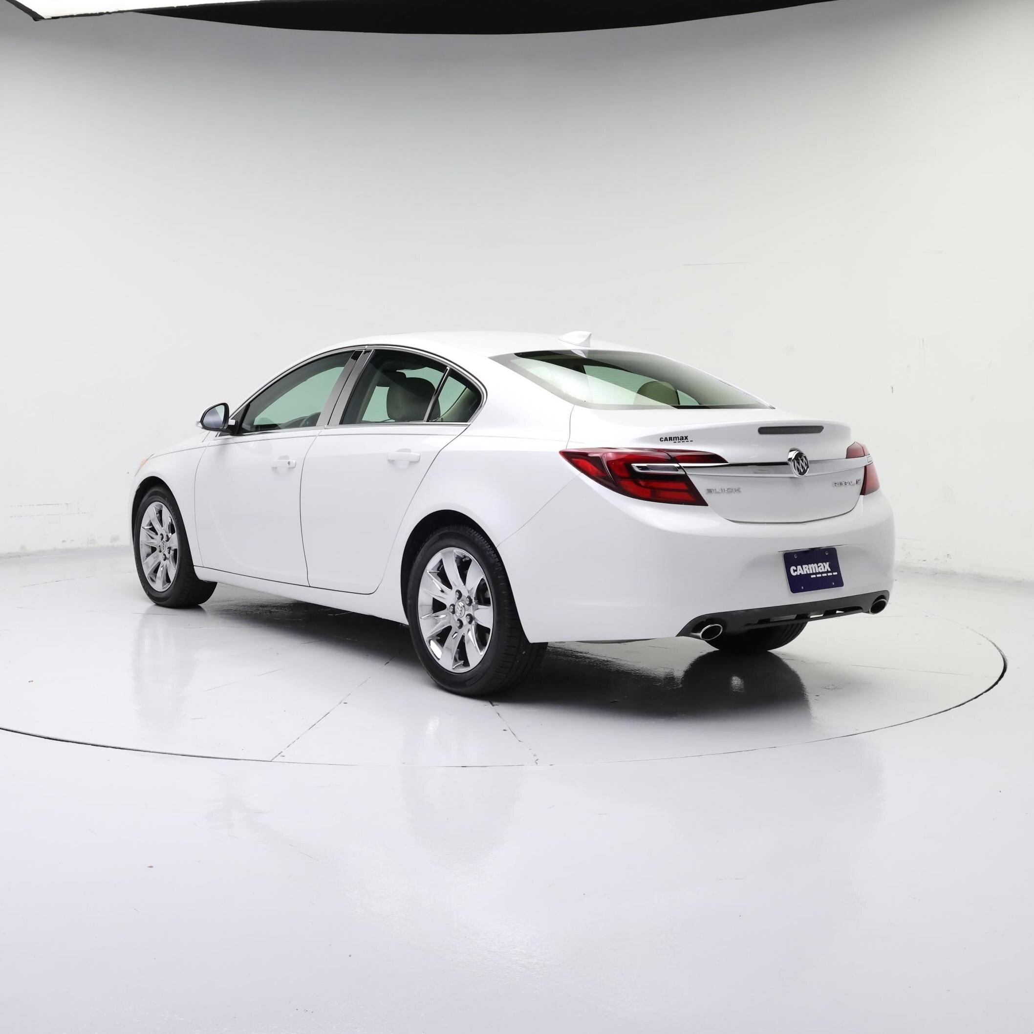 Thumbnail: 2016 Buick Regal - 2