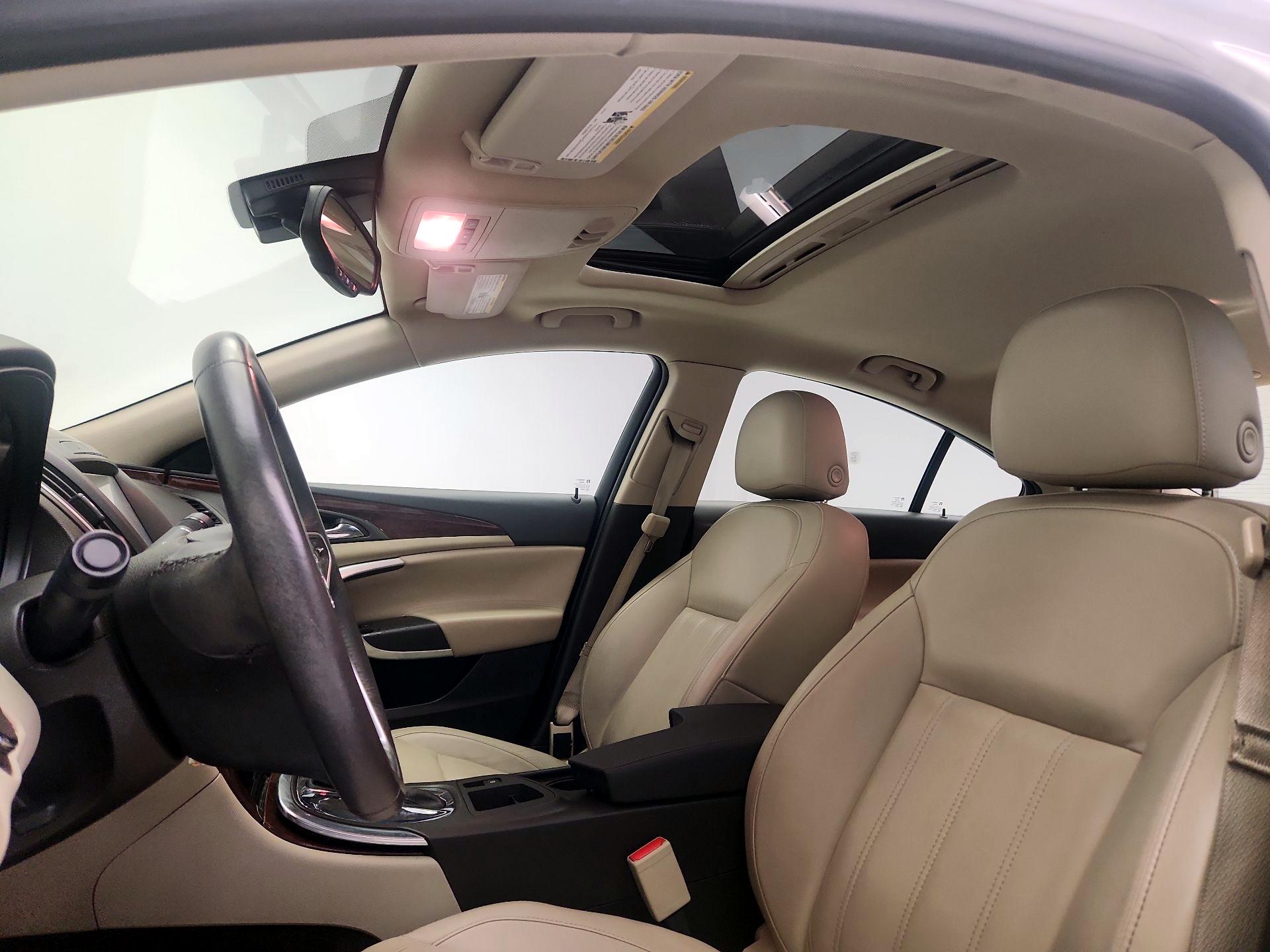 Thumbnail: 2016 Buick Regal - 20