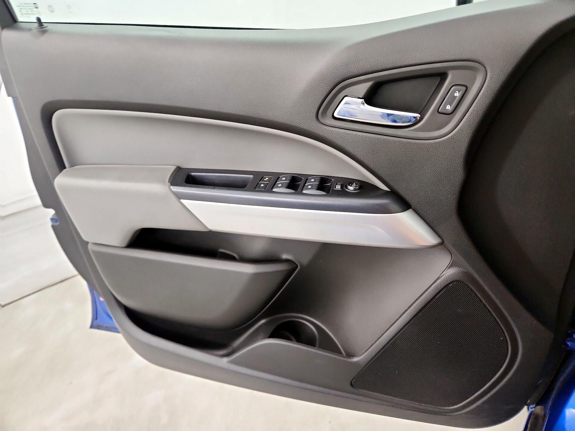 Thumbnail: 2020 Chevrolet Colorado - 12