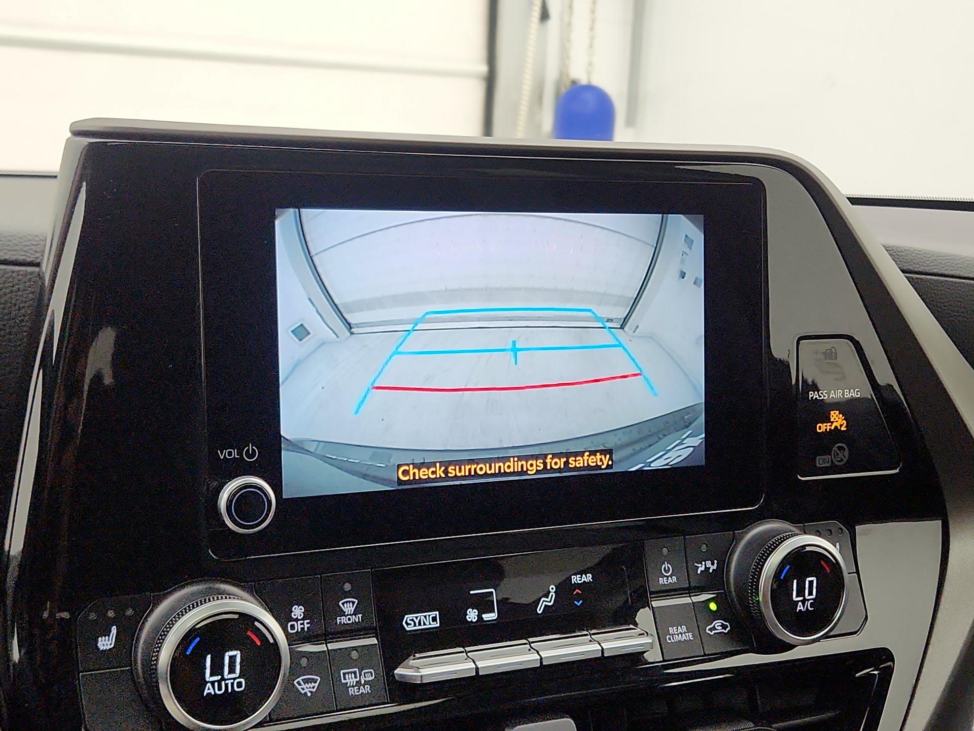 Thumbnail: 2023 Toyota Highlander - 14