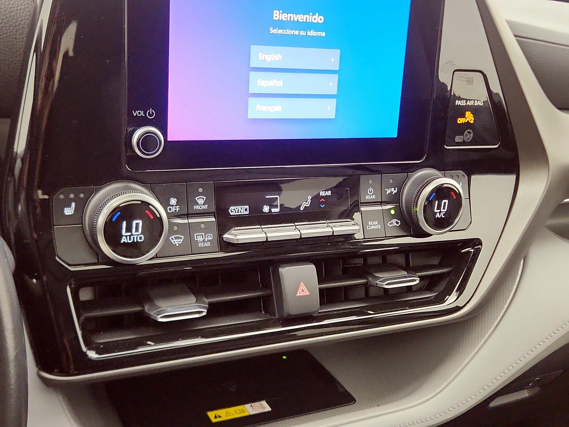 Thumbnail: 2023 Toyota Highlander - 16