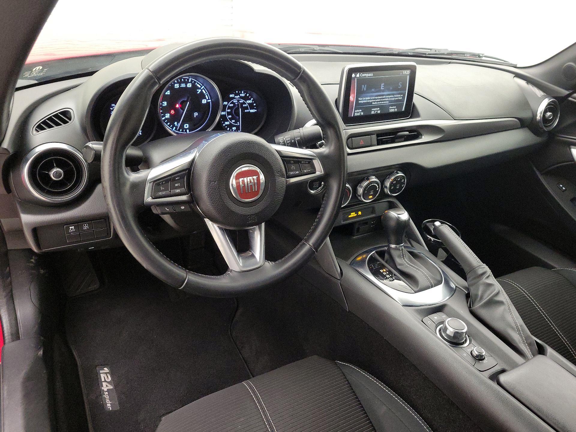 Thumbnail: 2019 Fiat 124 Spider - 9