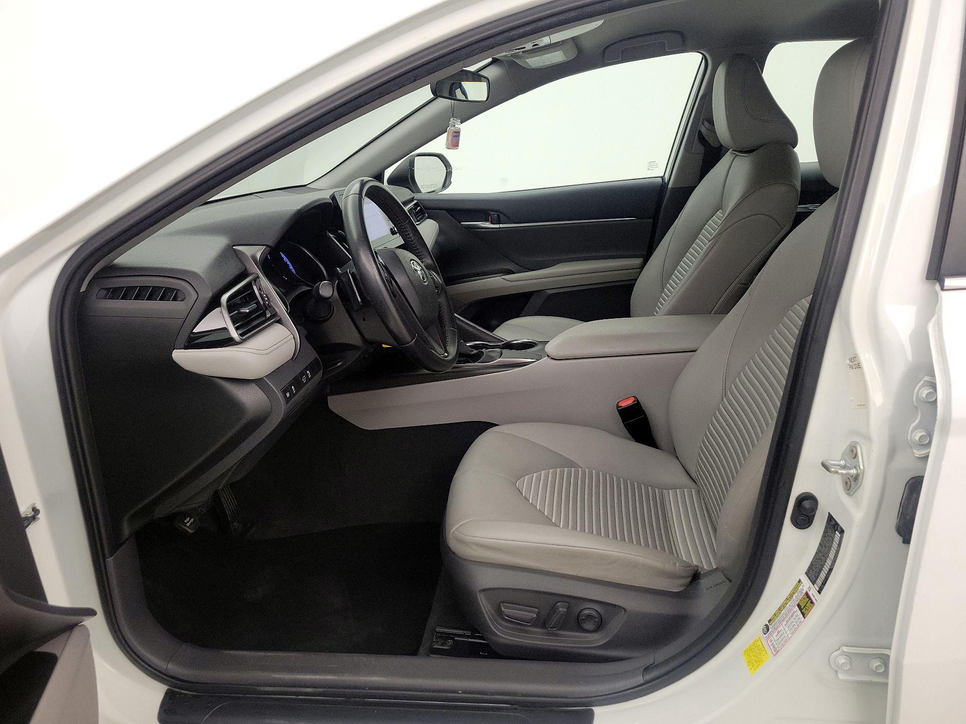 Thumbnail: 2021 Toyota Camry - 11