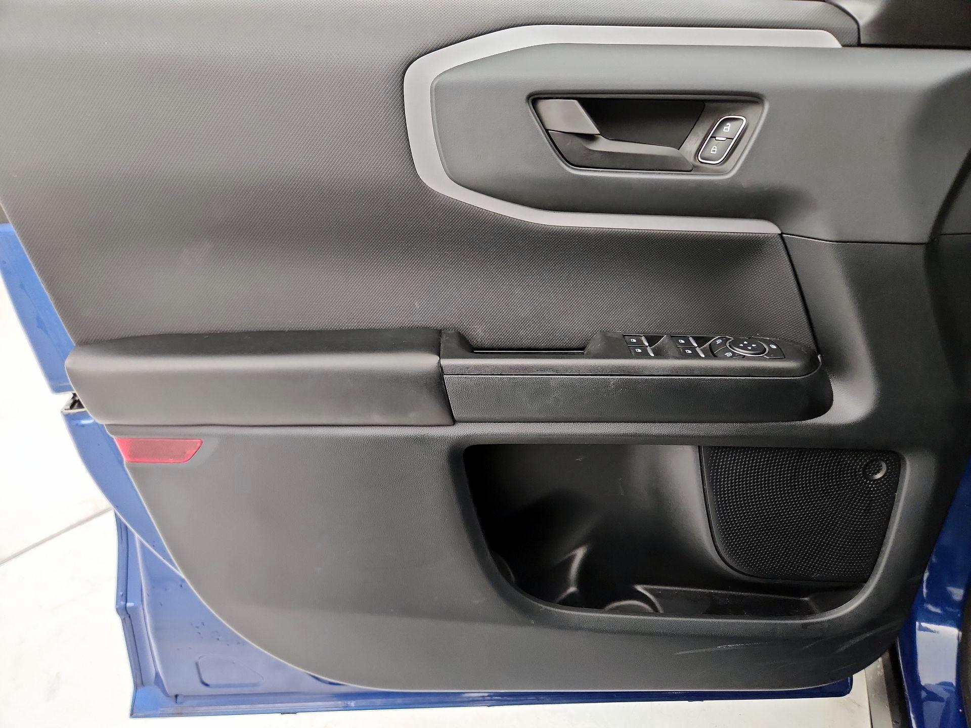 Thumbnail: 2023 Ford Bronco Sport - 12