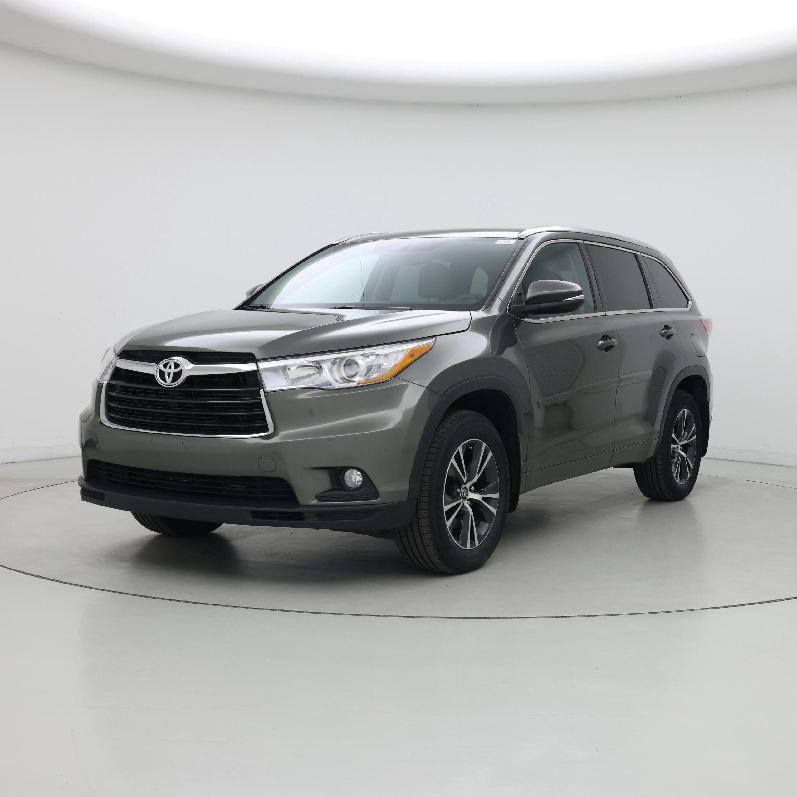 Thumbnail: 2016 Toyota Highlander - 4