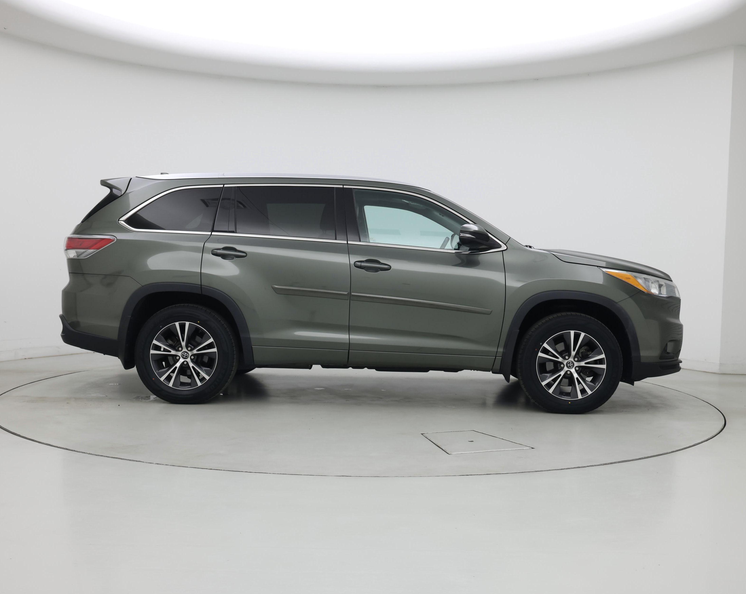 Thumbnail: 2016 Toyota Highlander - 7