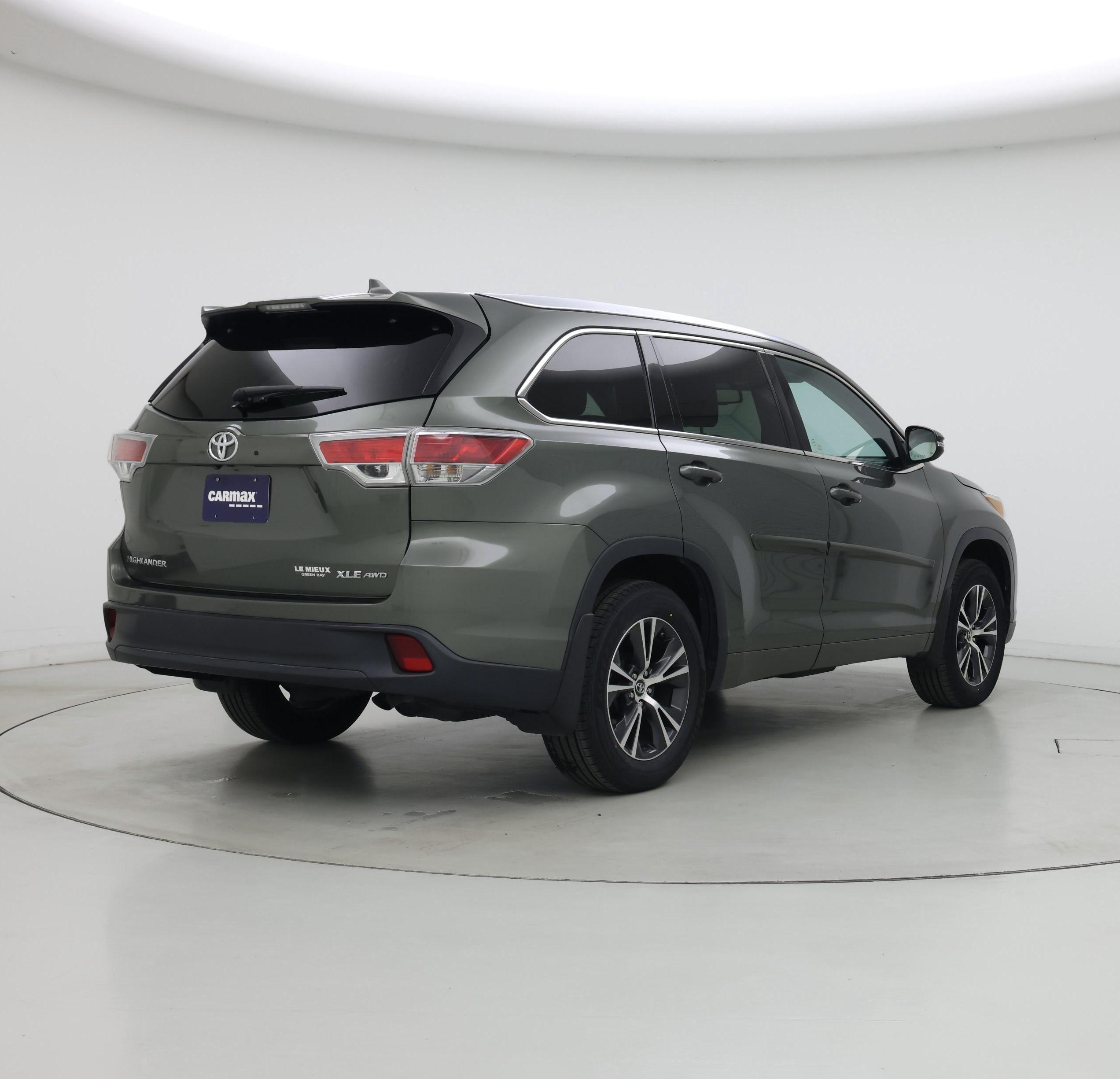 Thumbnail: 2016 Toyota Highlander - 8