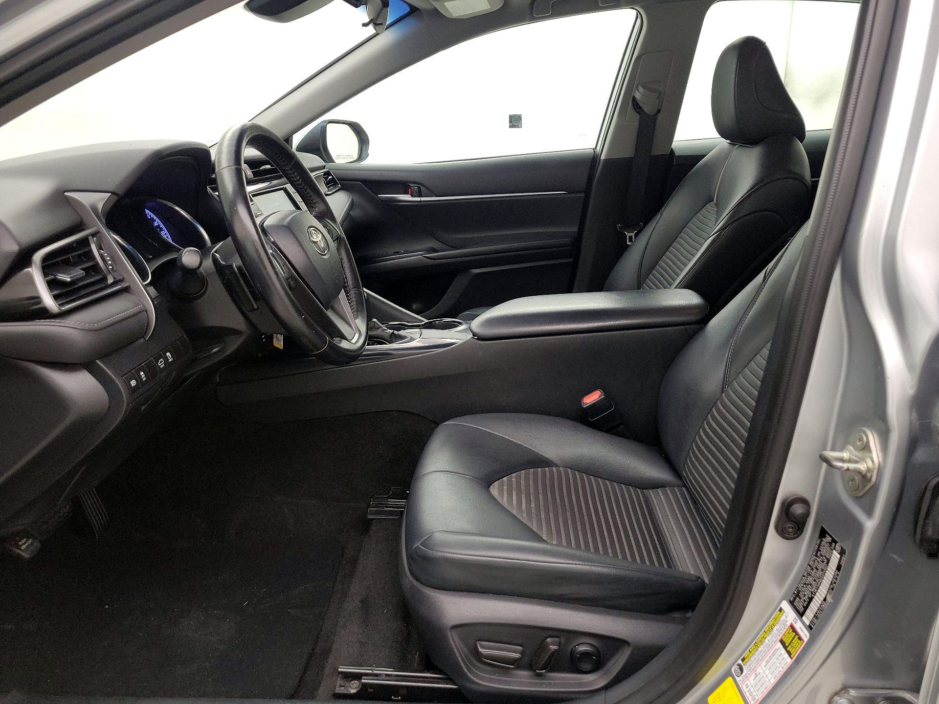 Thumbnail: 2019 Toyota Camry - 11