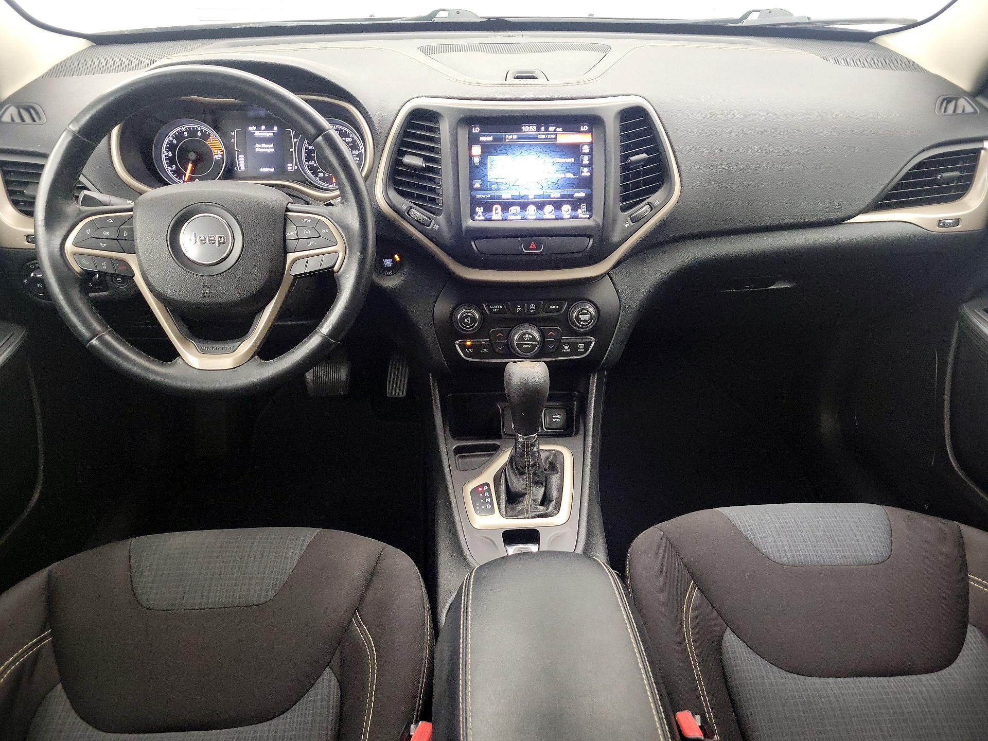 Thumbnail: 2016 Jeep Cherokee - 9