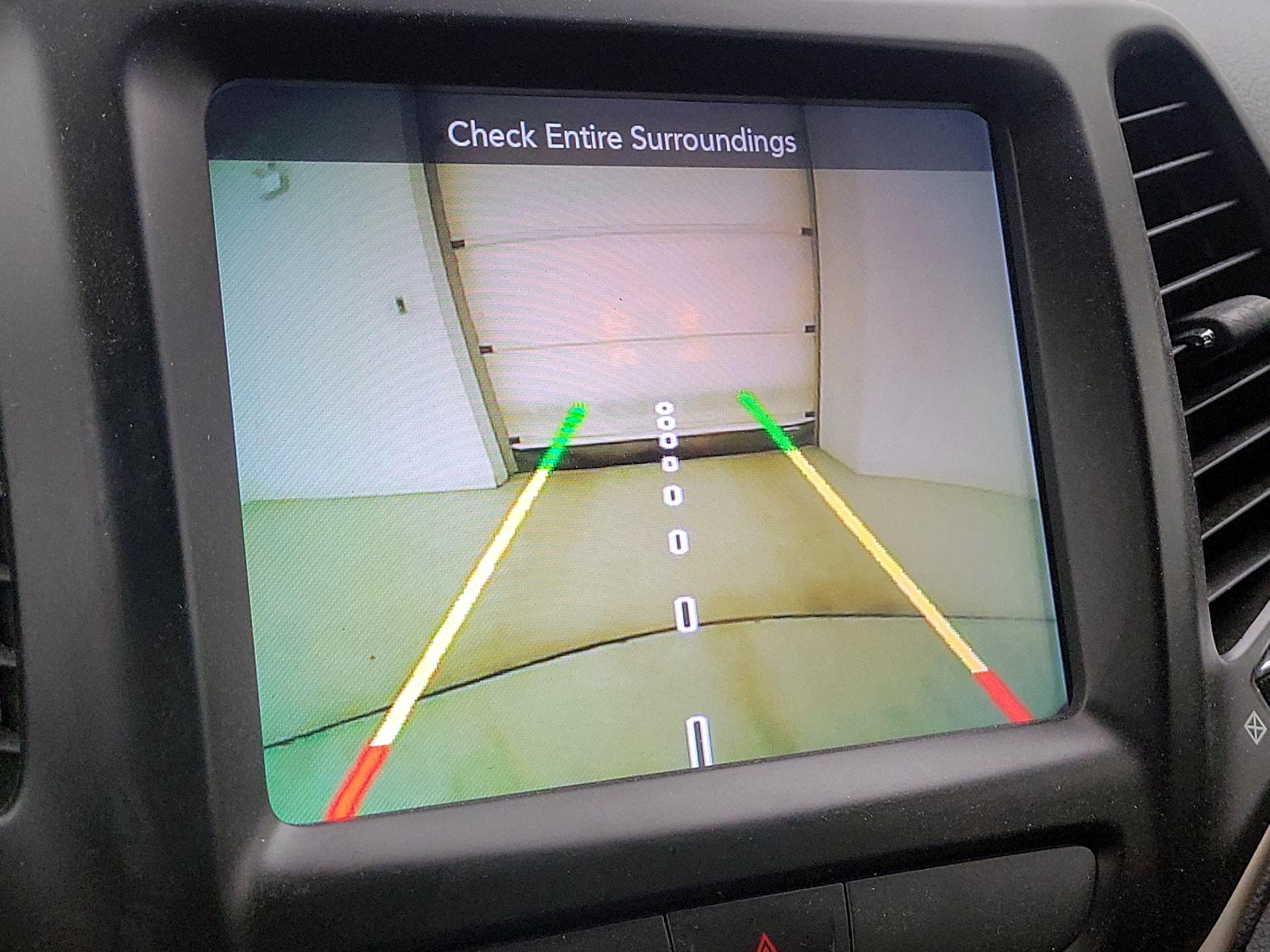 Thumbnail: 2016 Jeep Cherokee - 14