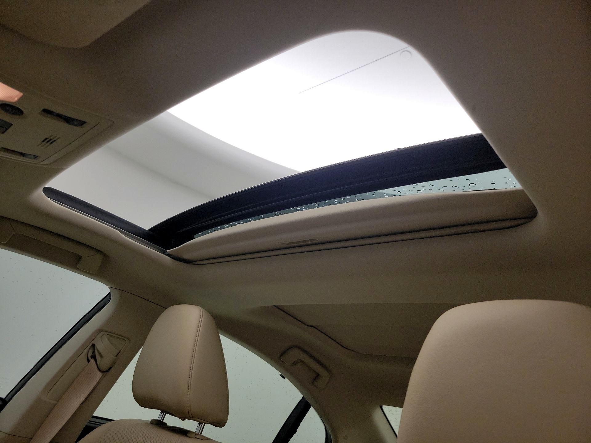 Thumbnail: 2014 Lexus ES - 20