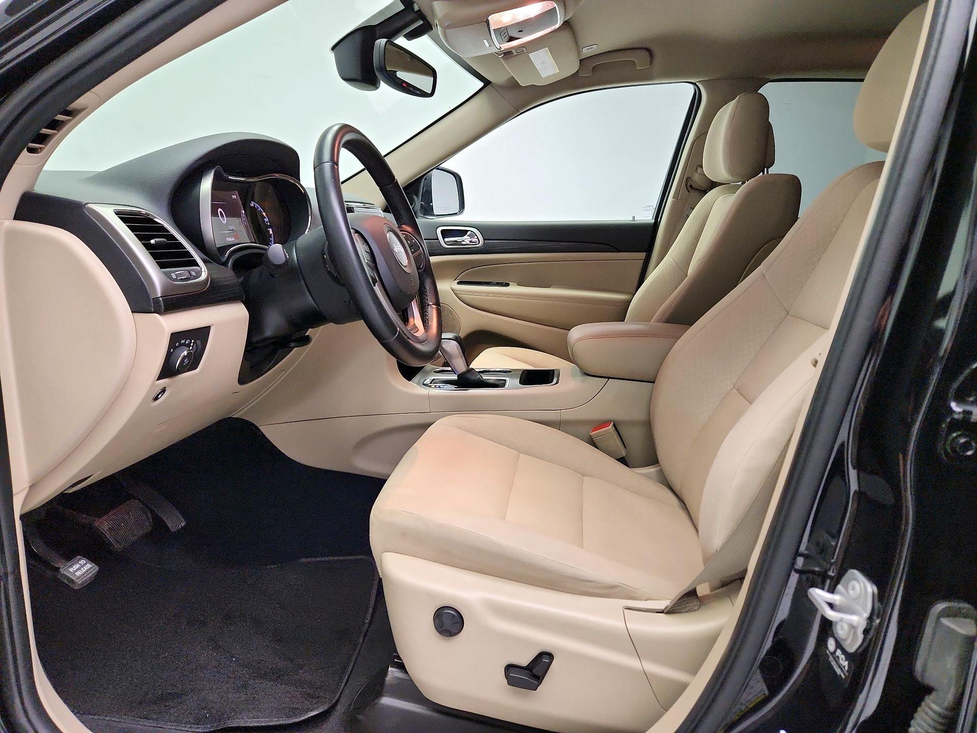 Thumbnail: 2022 Jeep Grand Cherokee - 11