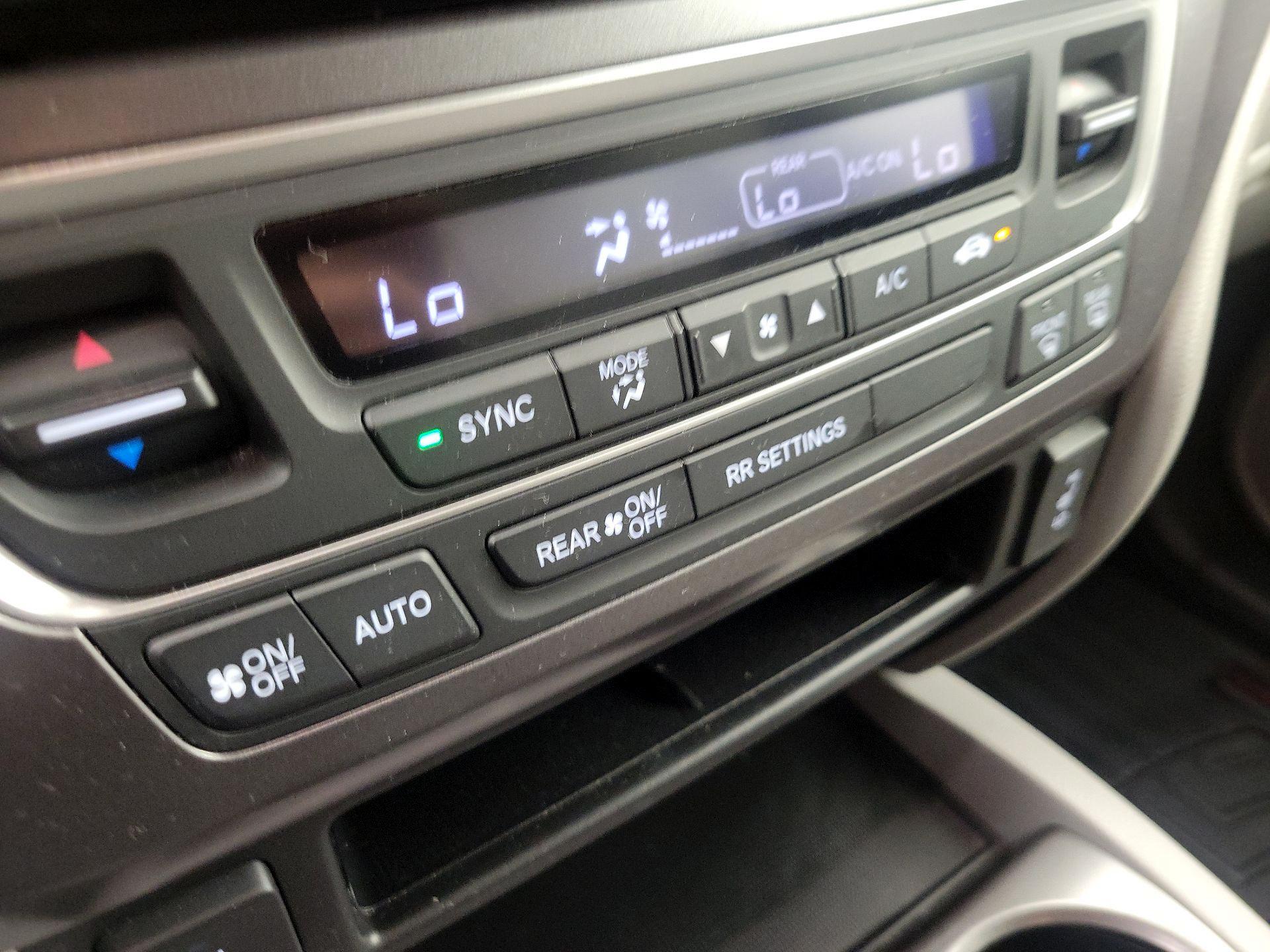 Thumbnail: 2019 Honda Ridgeline - 16