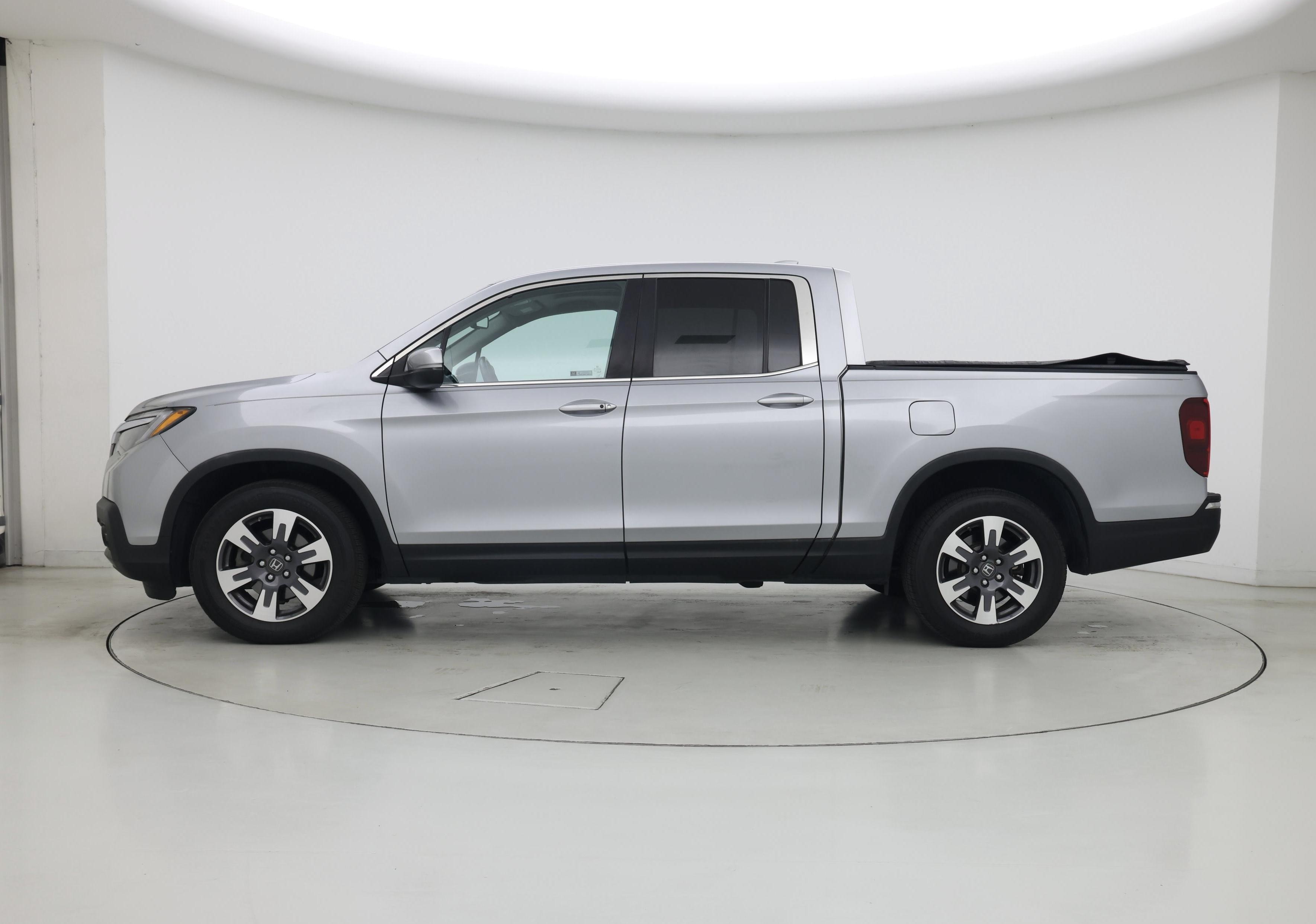 Thumbnail: 2019 Honda Ridgeline - 3