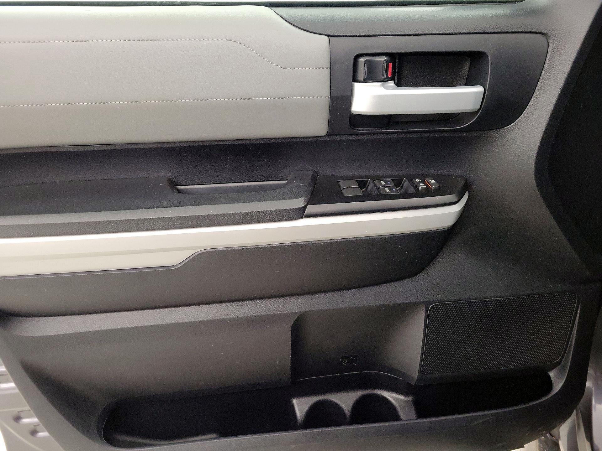 Thumbnail: 2018 Toyota Tundra - 12