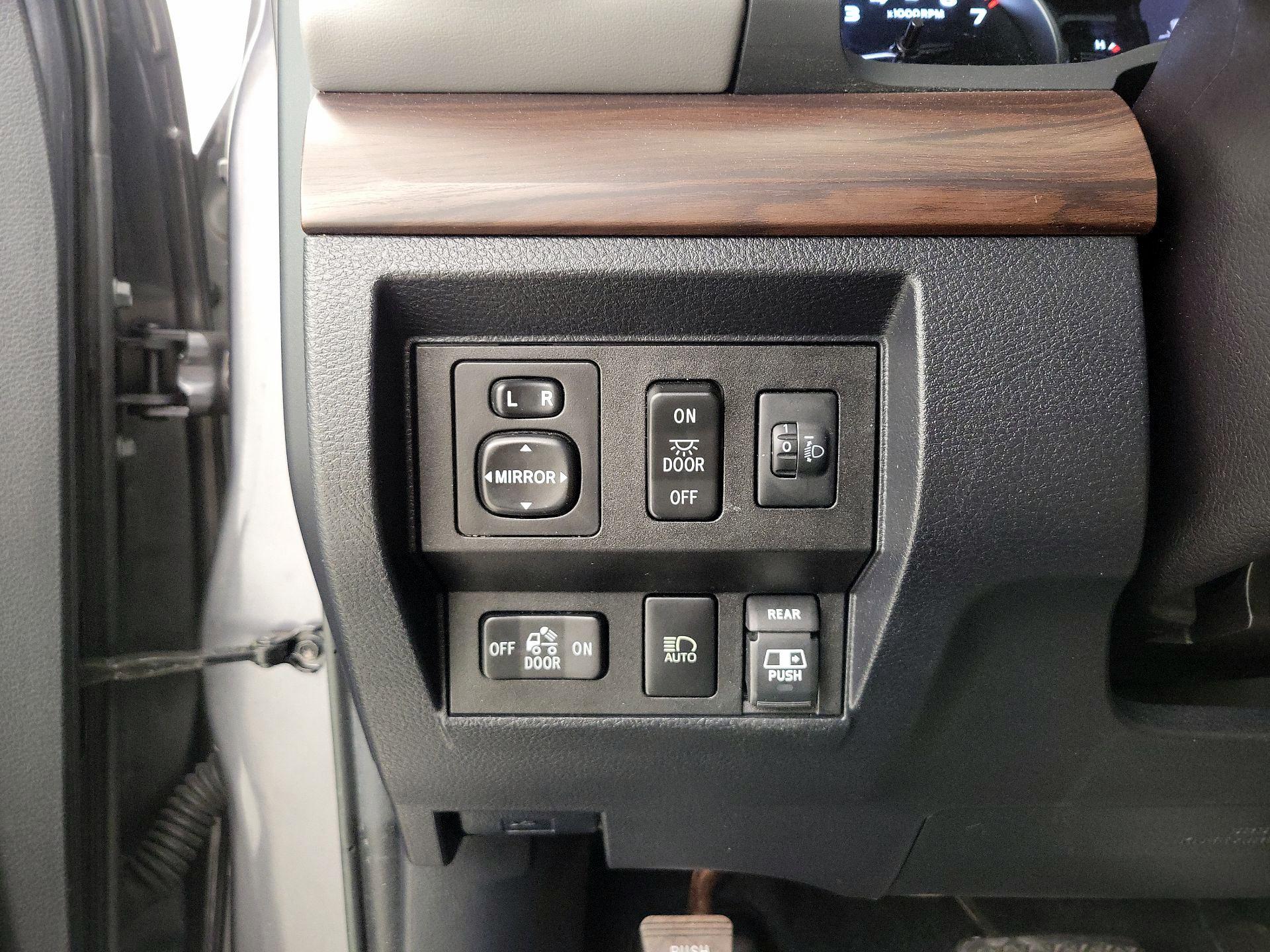 Thumbnail: 2018 Toyota Tundra - 13