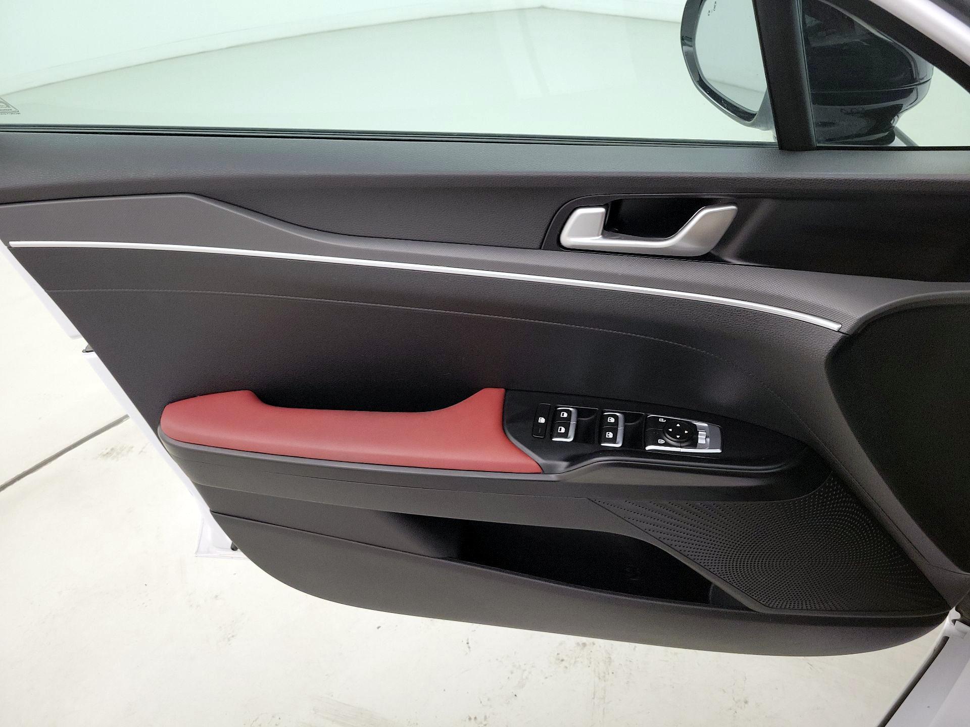 Thumbnail: 2022 Kia K5 - 12