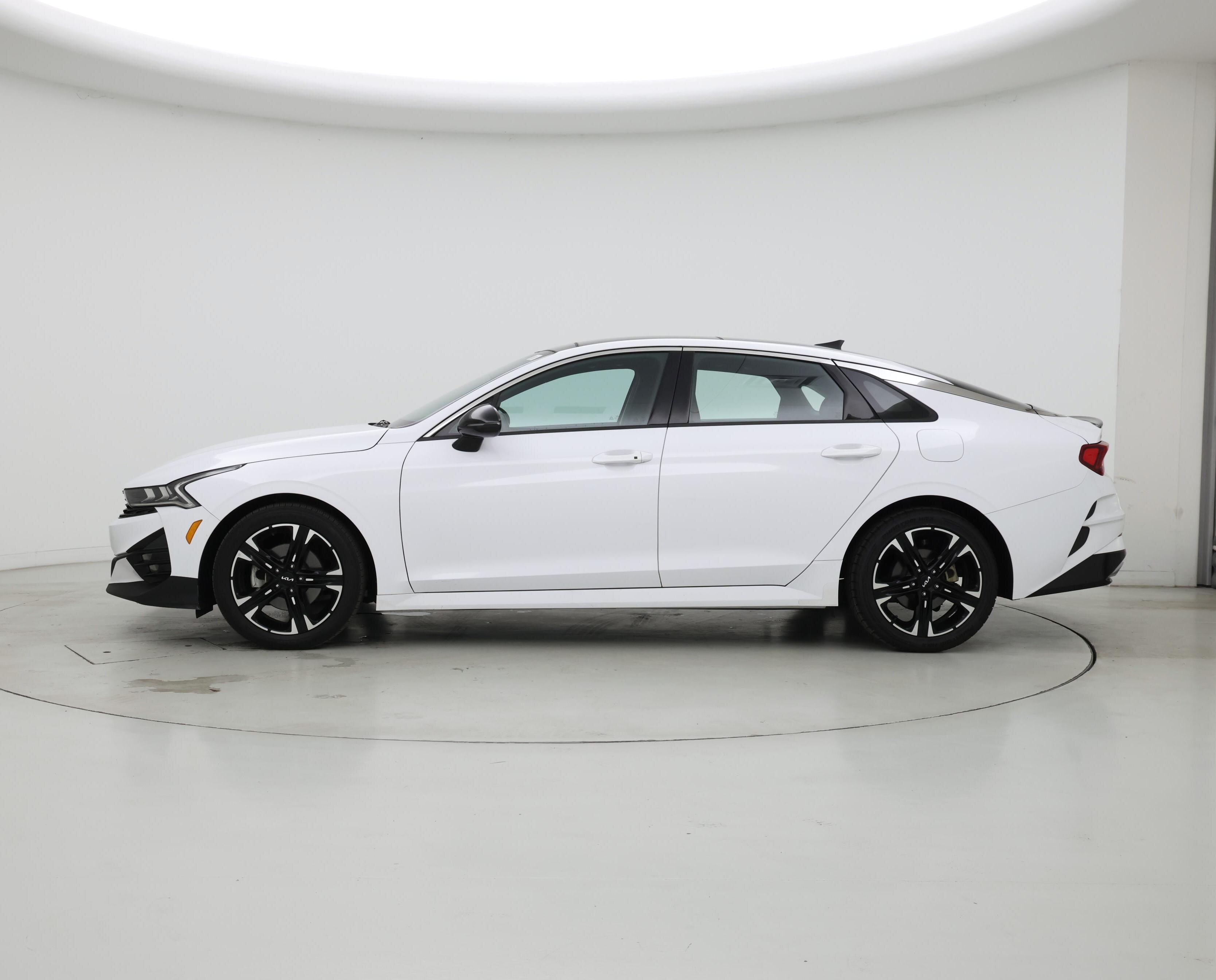 Thumbnail: 2022 Kia K5 - 3