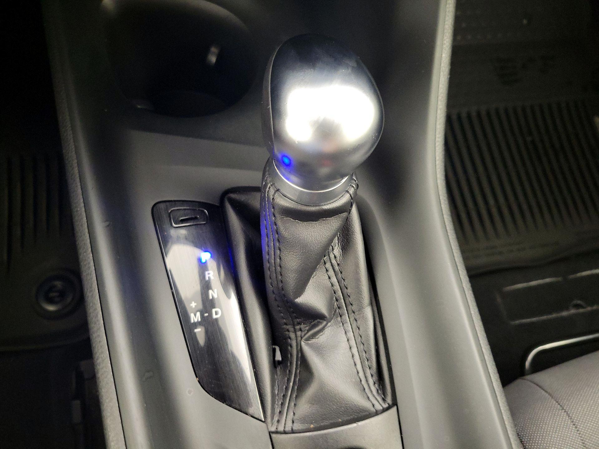 Thumbnail: 2020 Toyota C-HR - 17