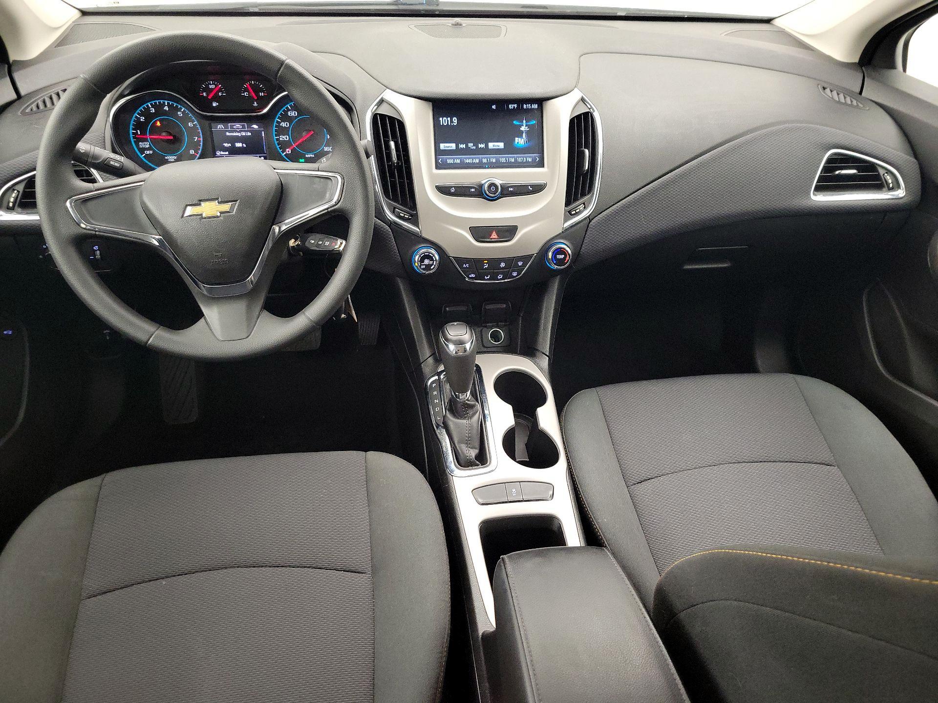 Thumbnail: 2018 Chevrolet Cruze - 9