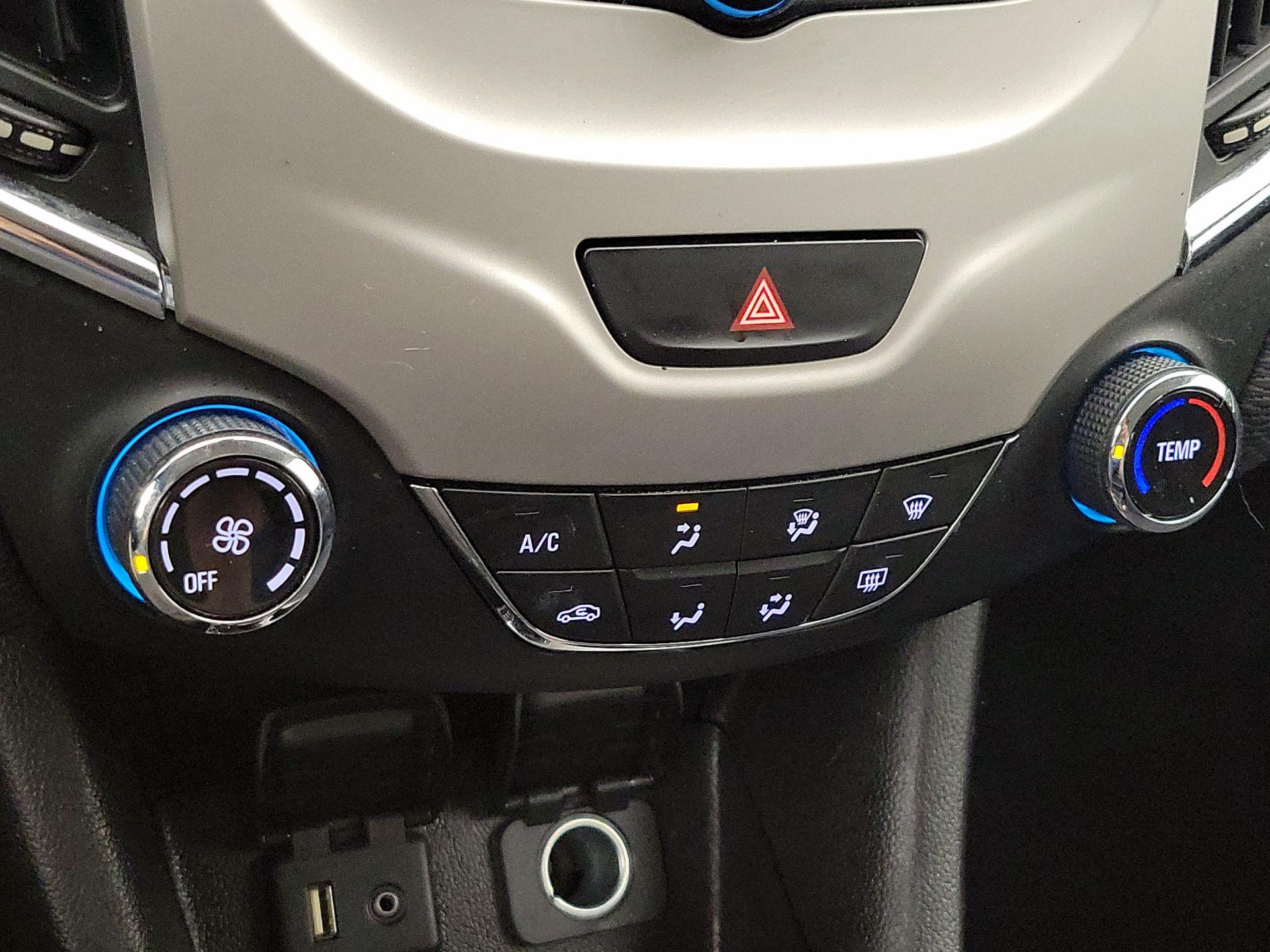 Thumbnail: 2018 Chevrolet Cruze - 16