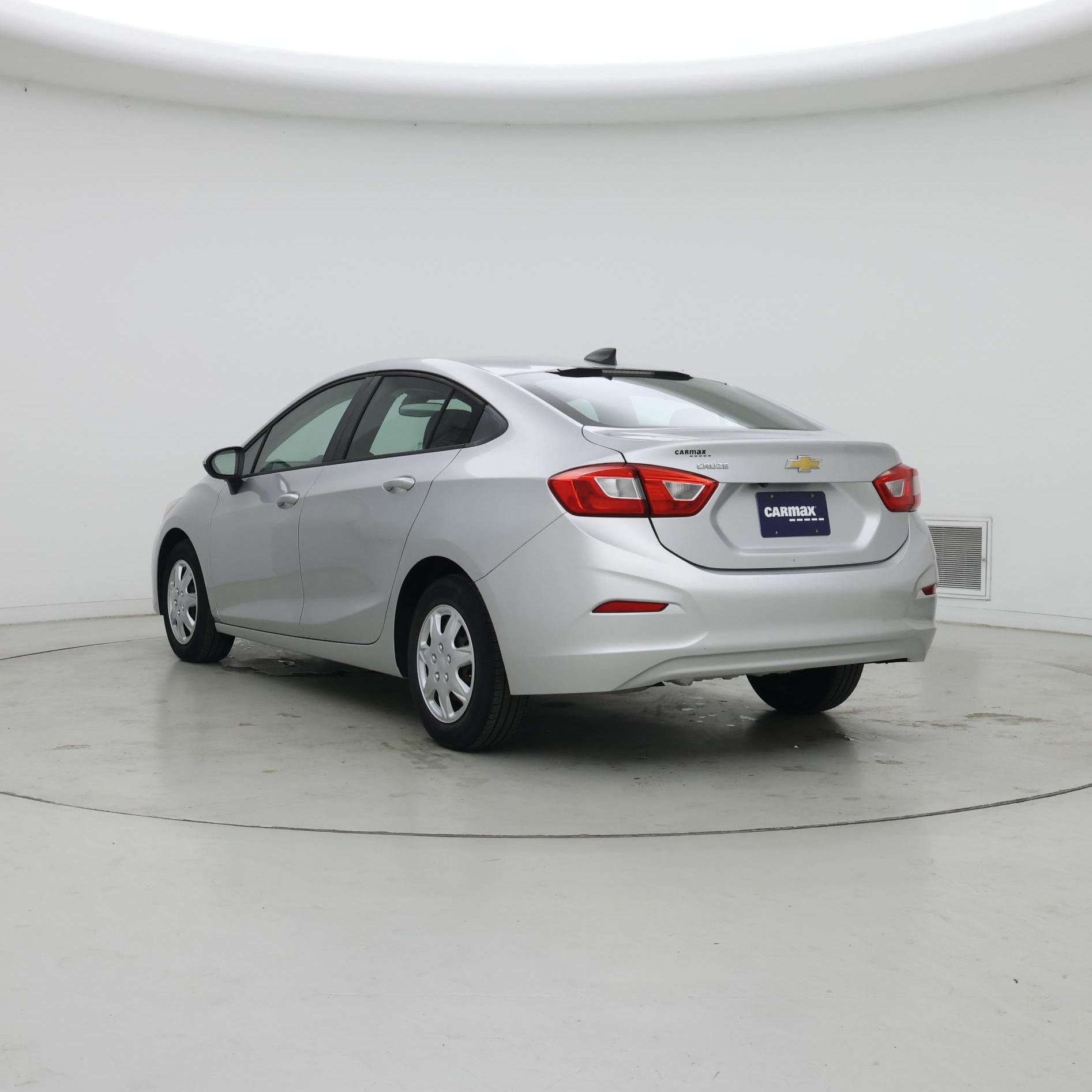 Thumbnail: 2018 Chevrolet Cruze - 2