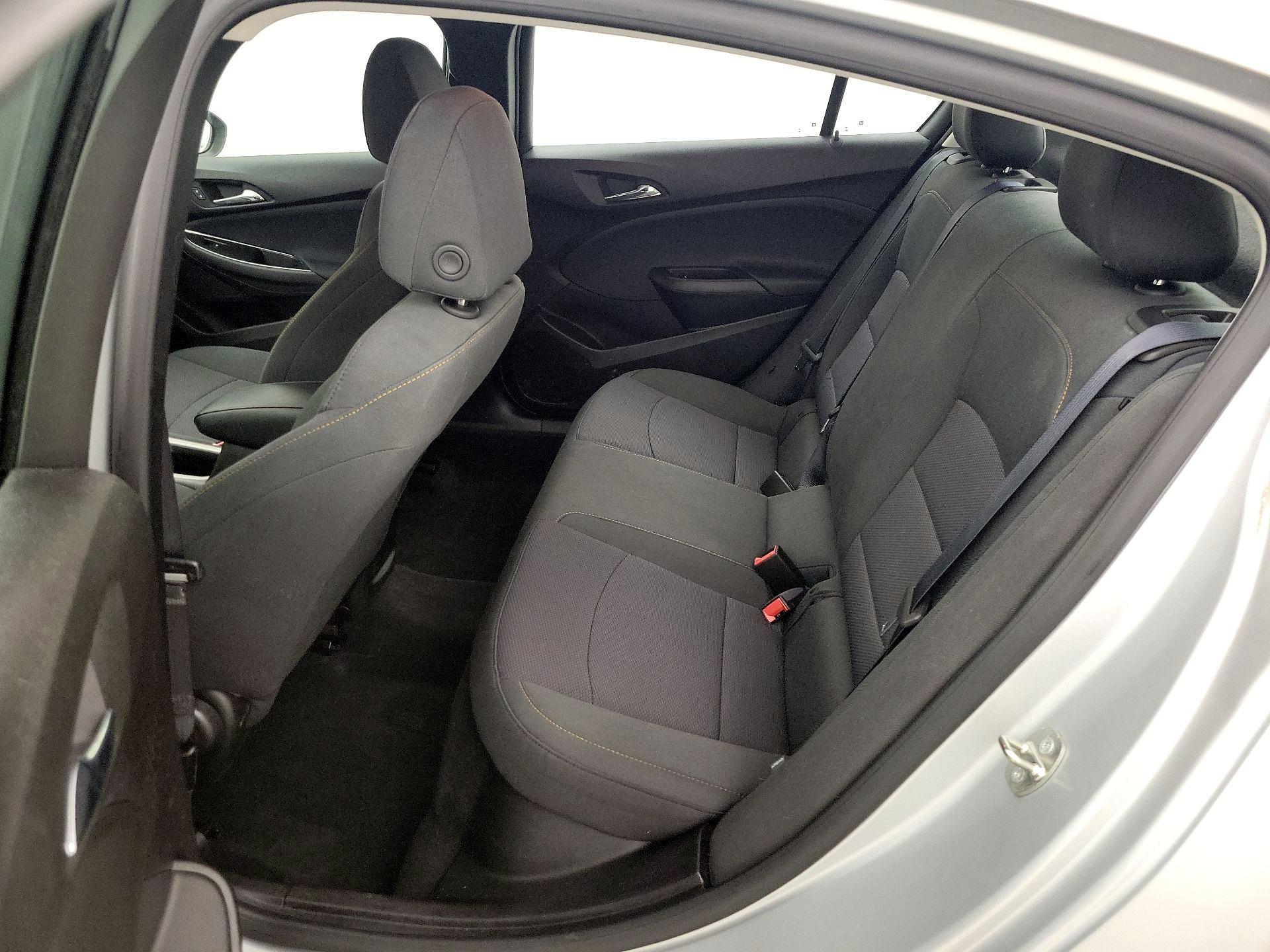 Thumbnail: 2018 Chevrolet Cruze - 19