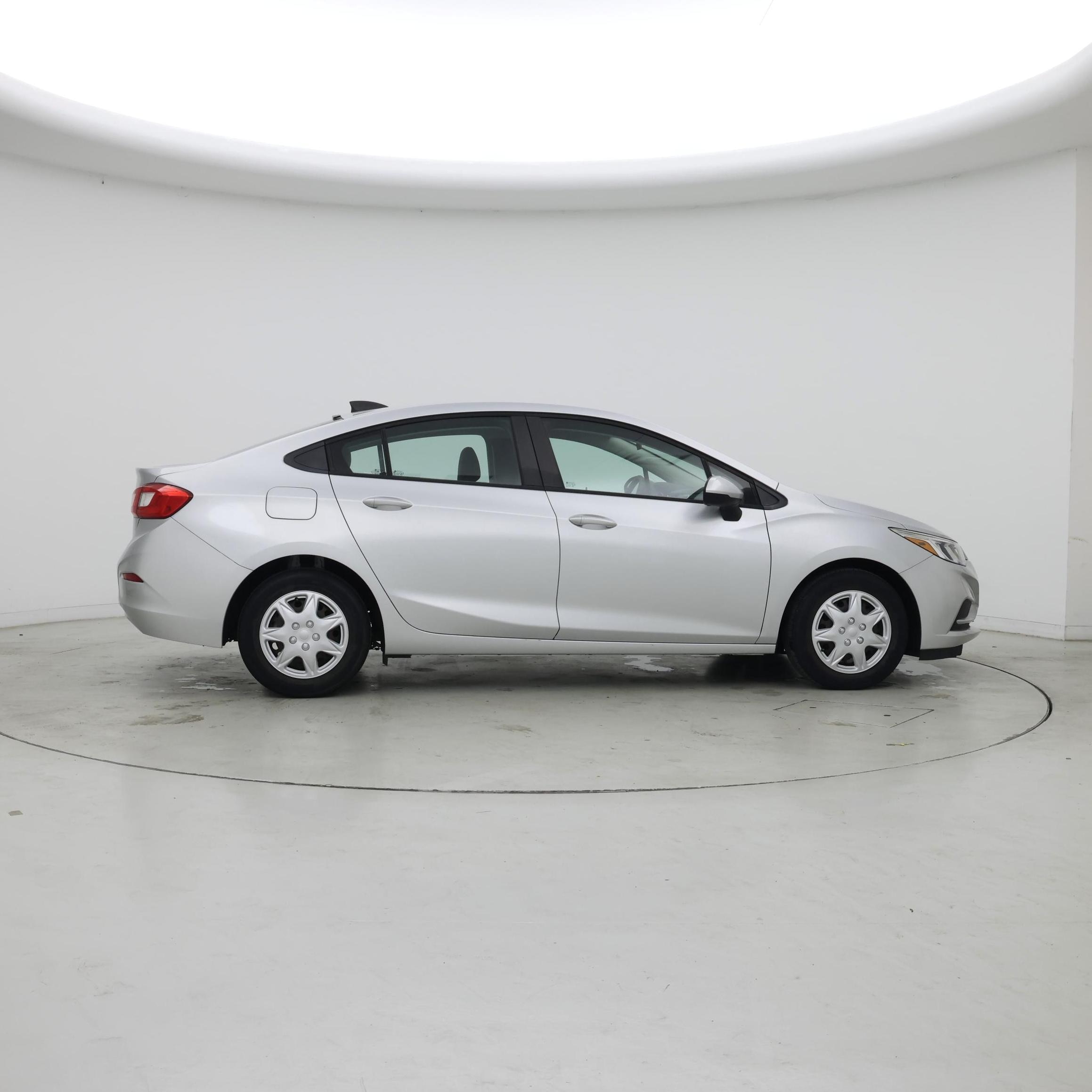 Thumbnail: 2018 Chevrolet Cruze - 7