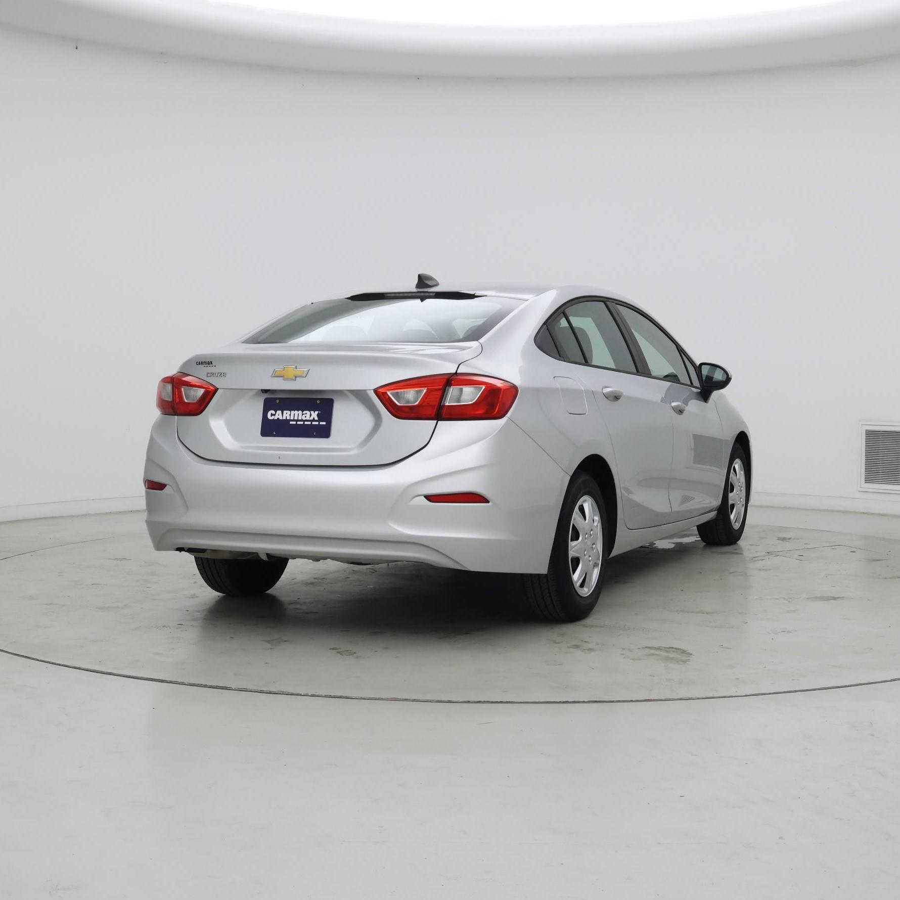 Thumbnail: 2018 Chevrolet Cruze - 8