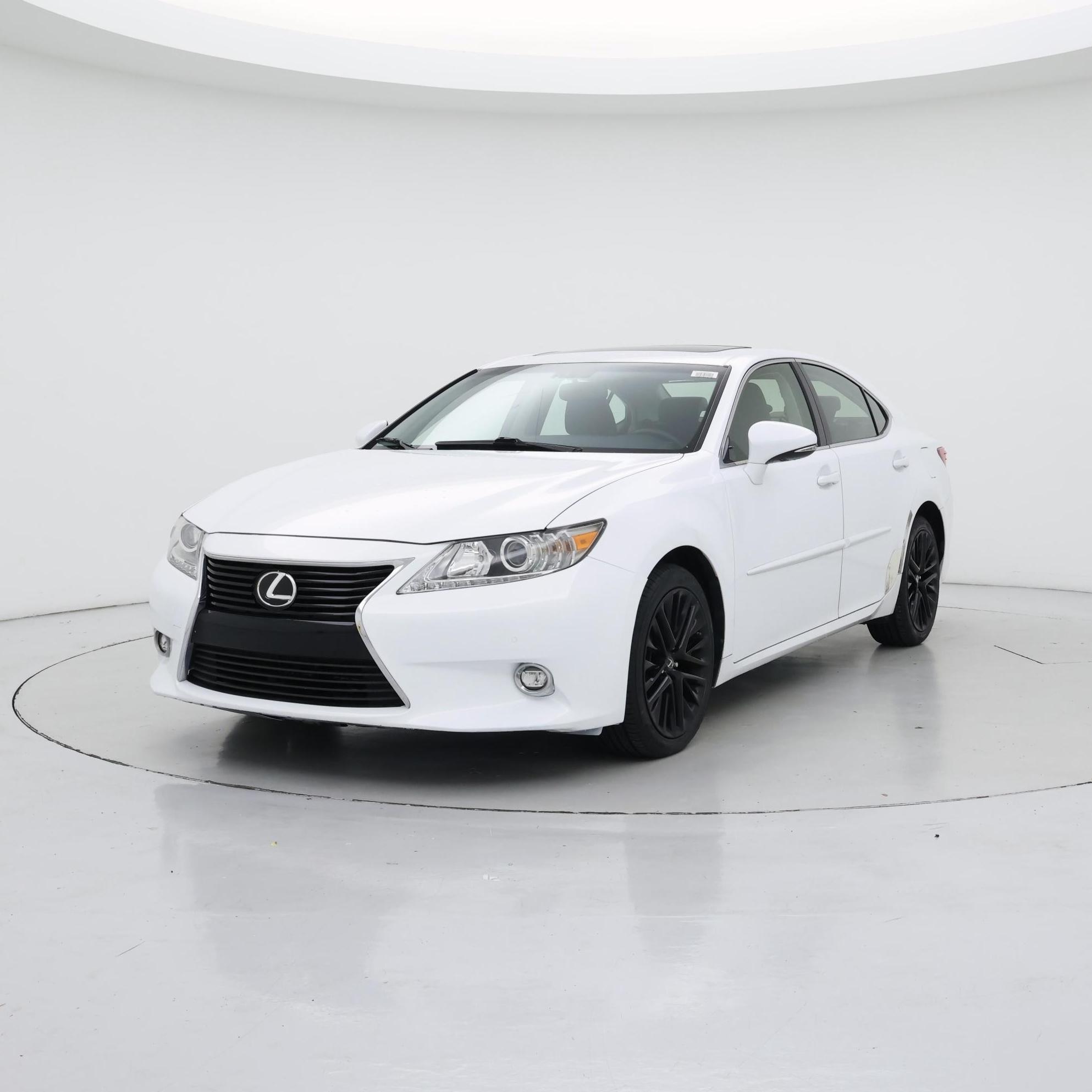 Thumbnail: 2015 Lexus ES - 4