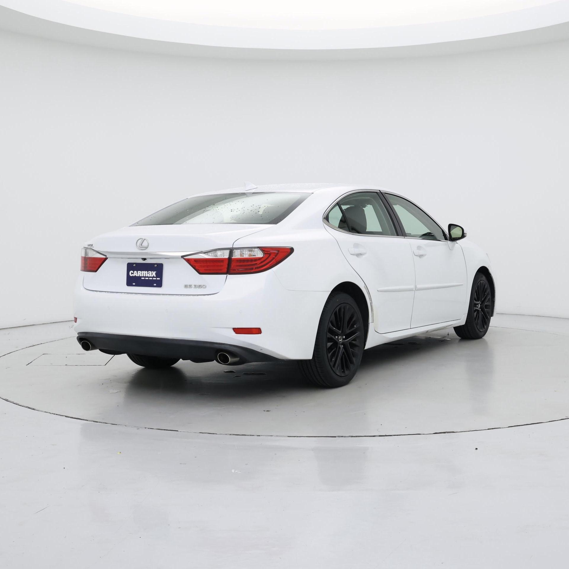 Thumbnail: 2015 Lexus ES - 8
