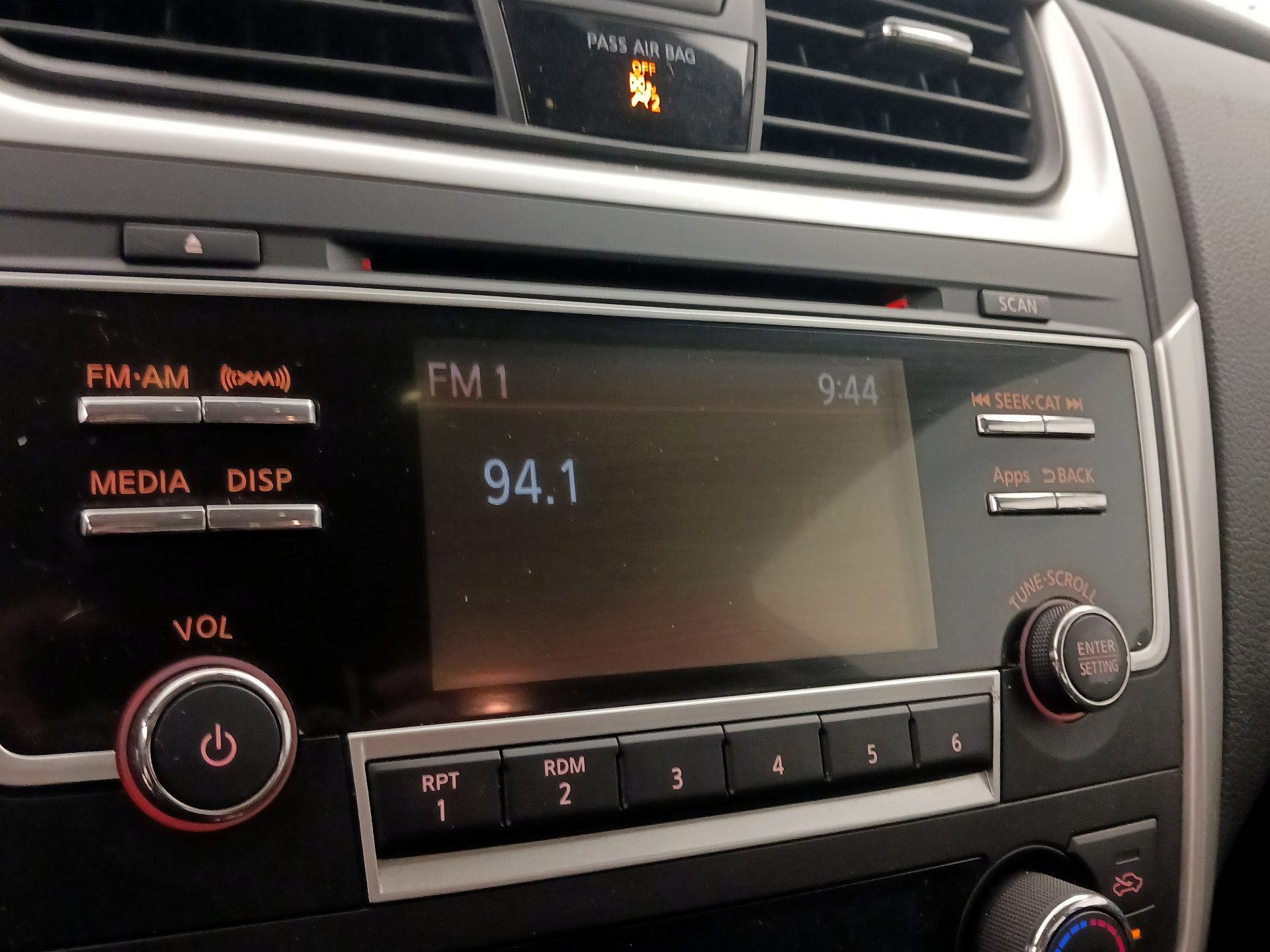 Thumbnail: 2016 Nissan Altima - 15