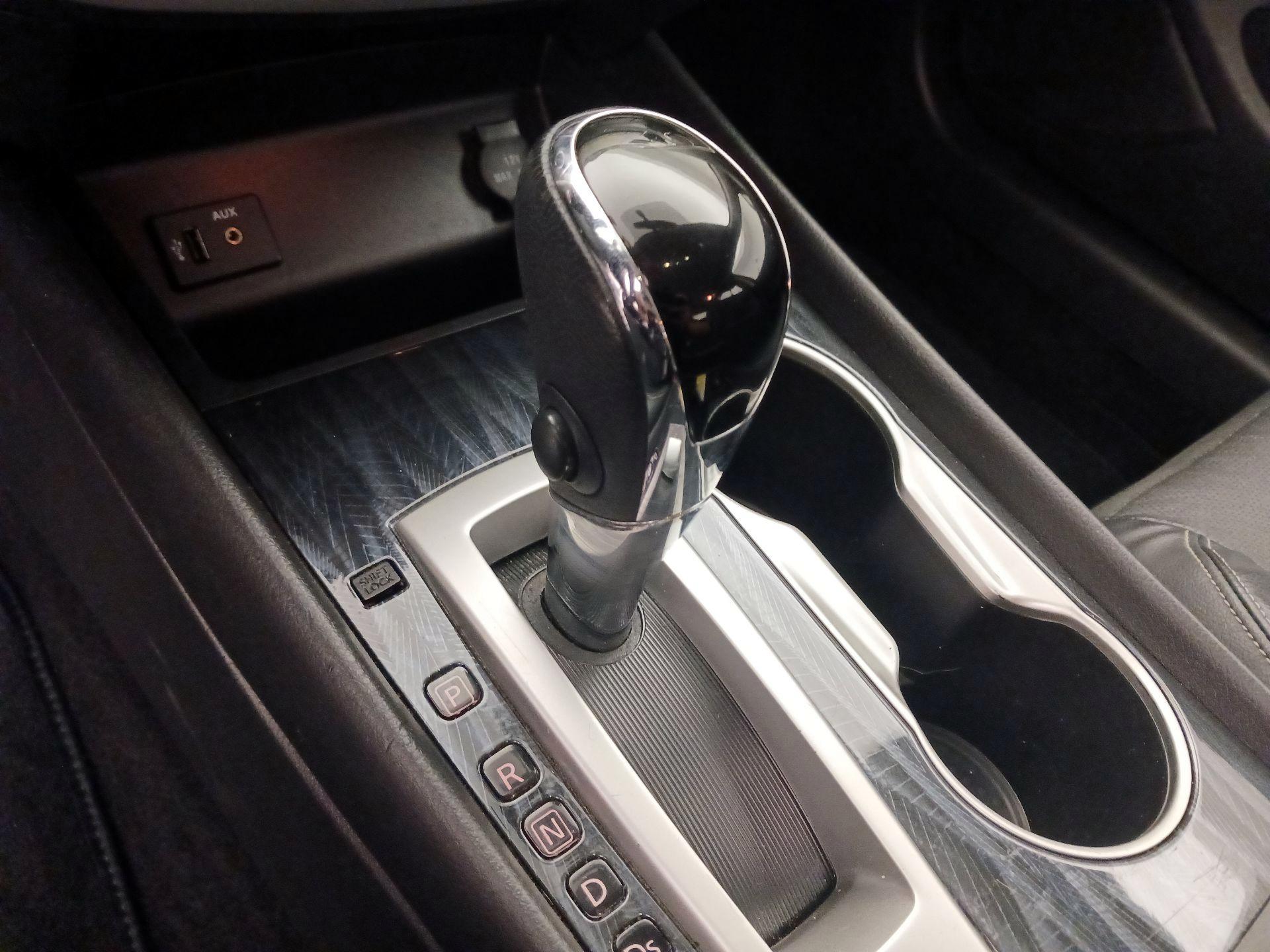 Thumbnail: 2016 Nissan Altima - 17