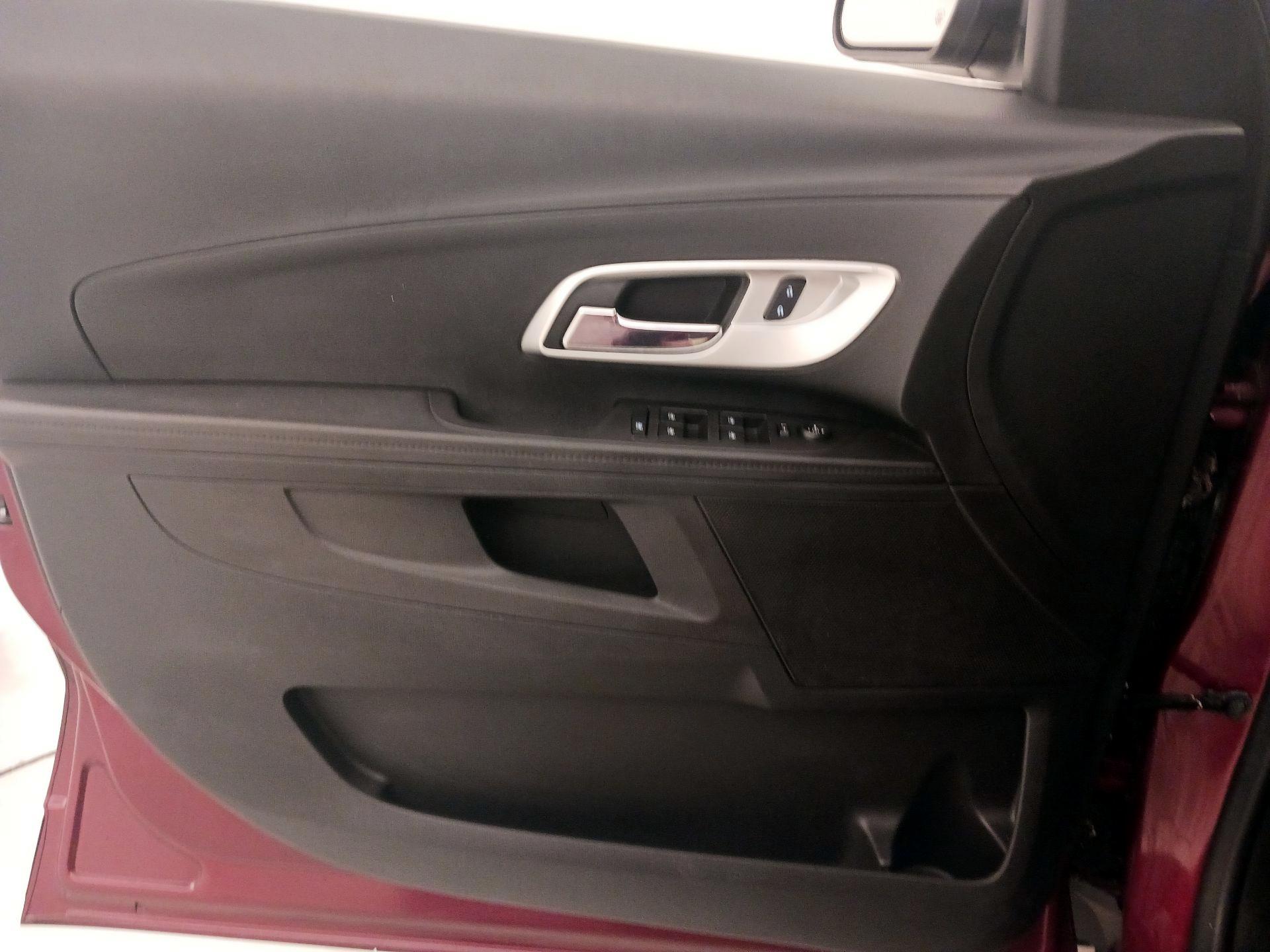 Thumbnail: 2016 Chevrolet Equinox - 12
