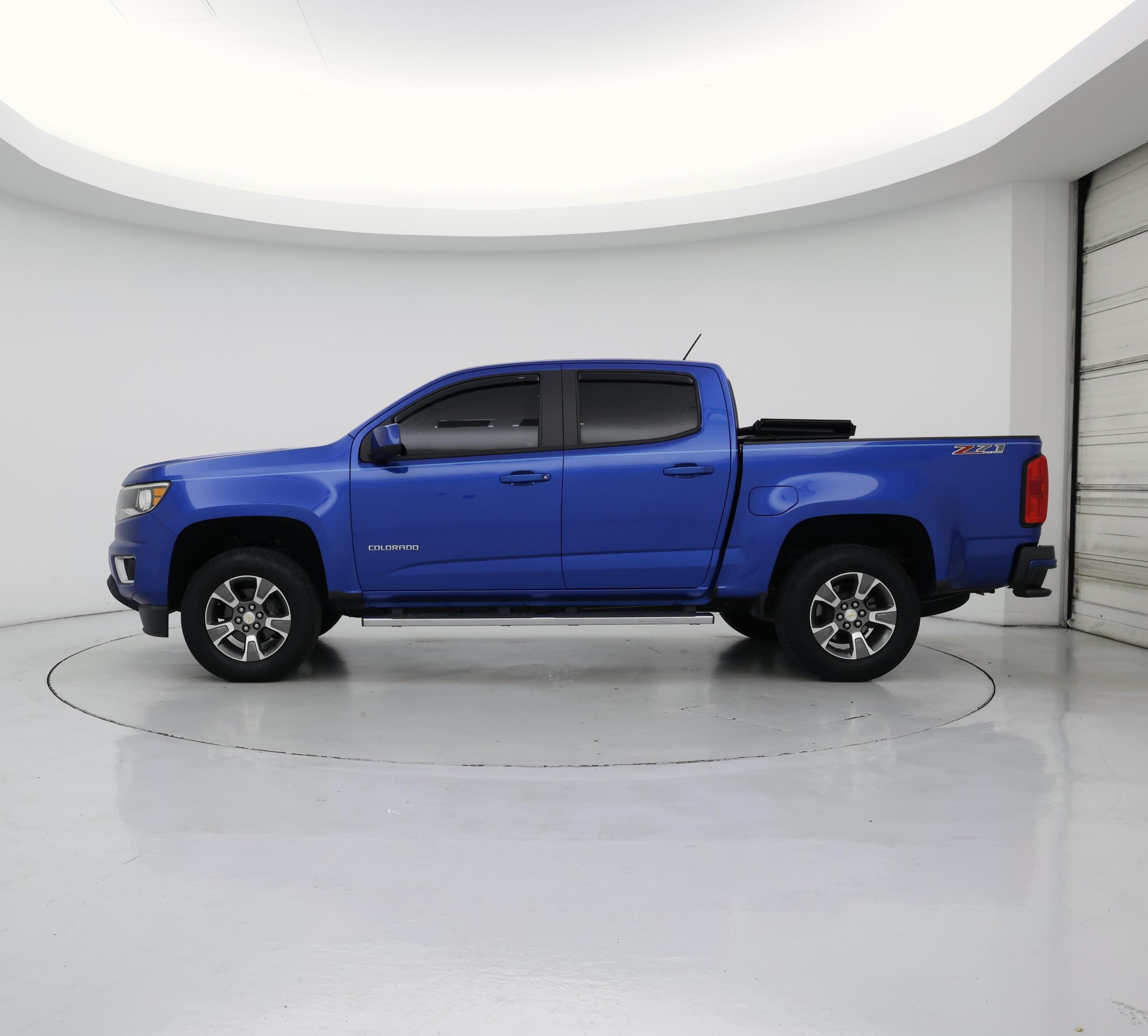 Thumbnail: 2018 Chevrolet Colorado - 3